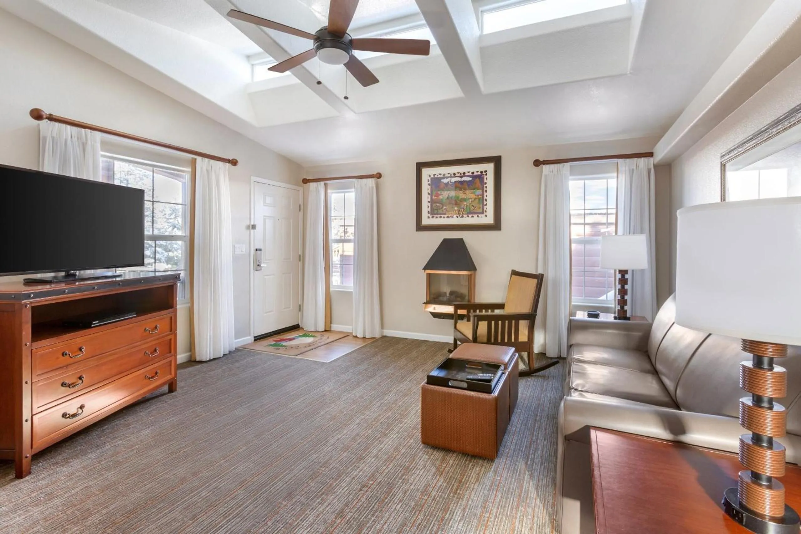 One-Bedroom Suite in PVC at The Roundhouse Resort