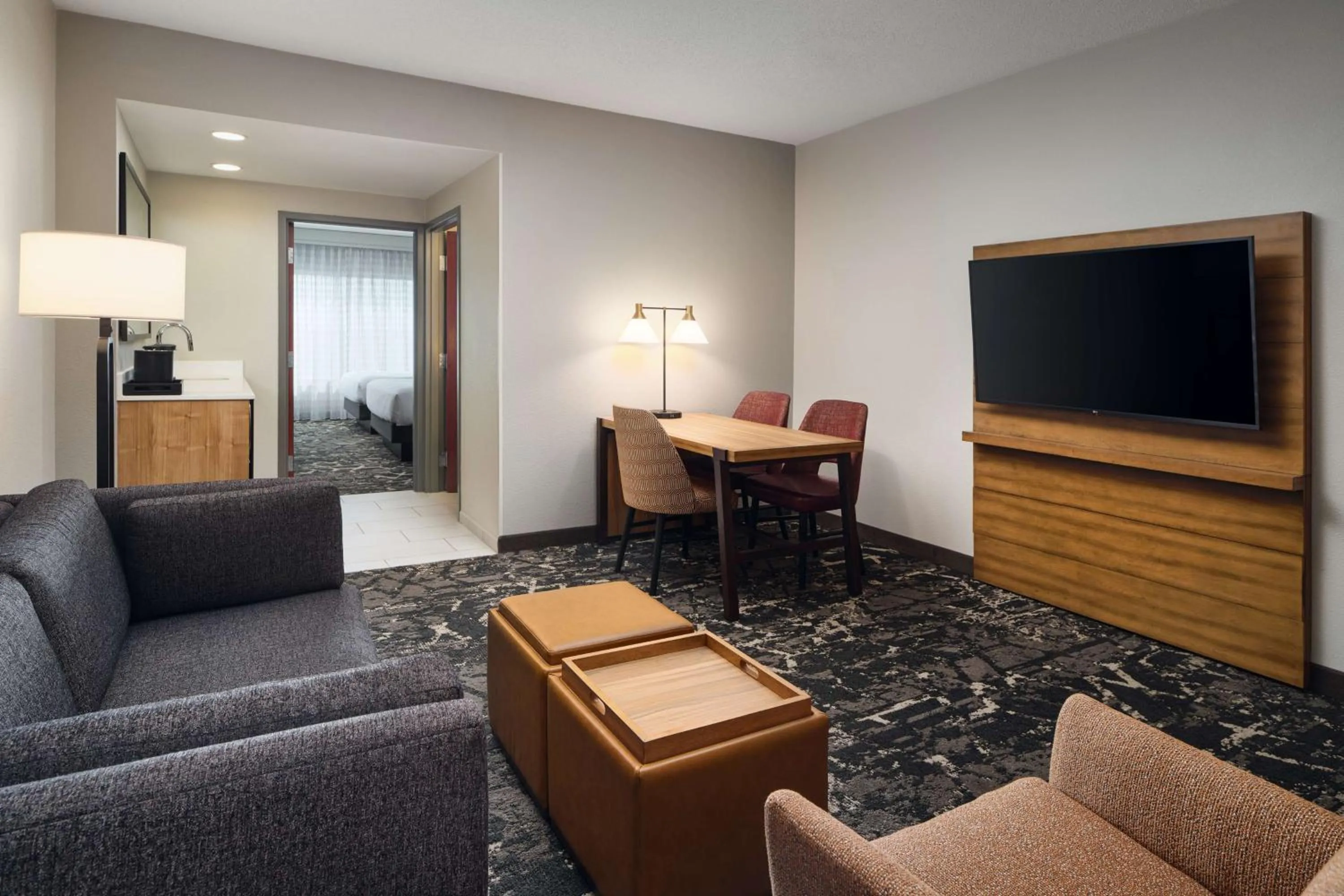 Two-Room Queen Suite with Two Queen Beds in Embassy Suites by Hilton Hampton Convention Center