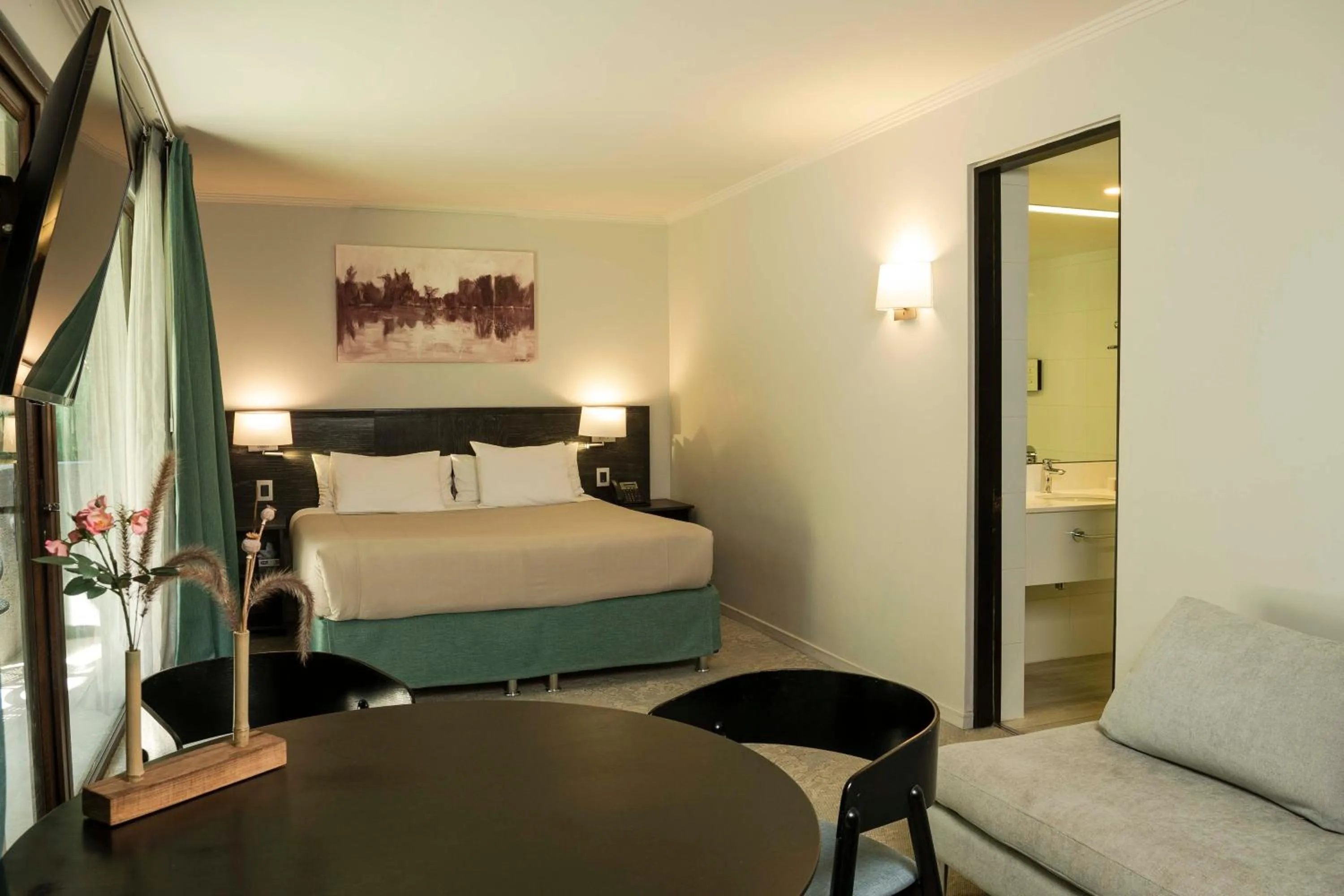 Deluxe Junior Suite in Hotel Bosque de Reñaca