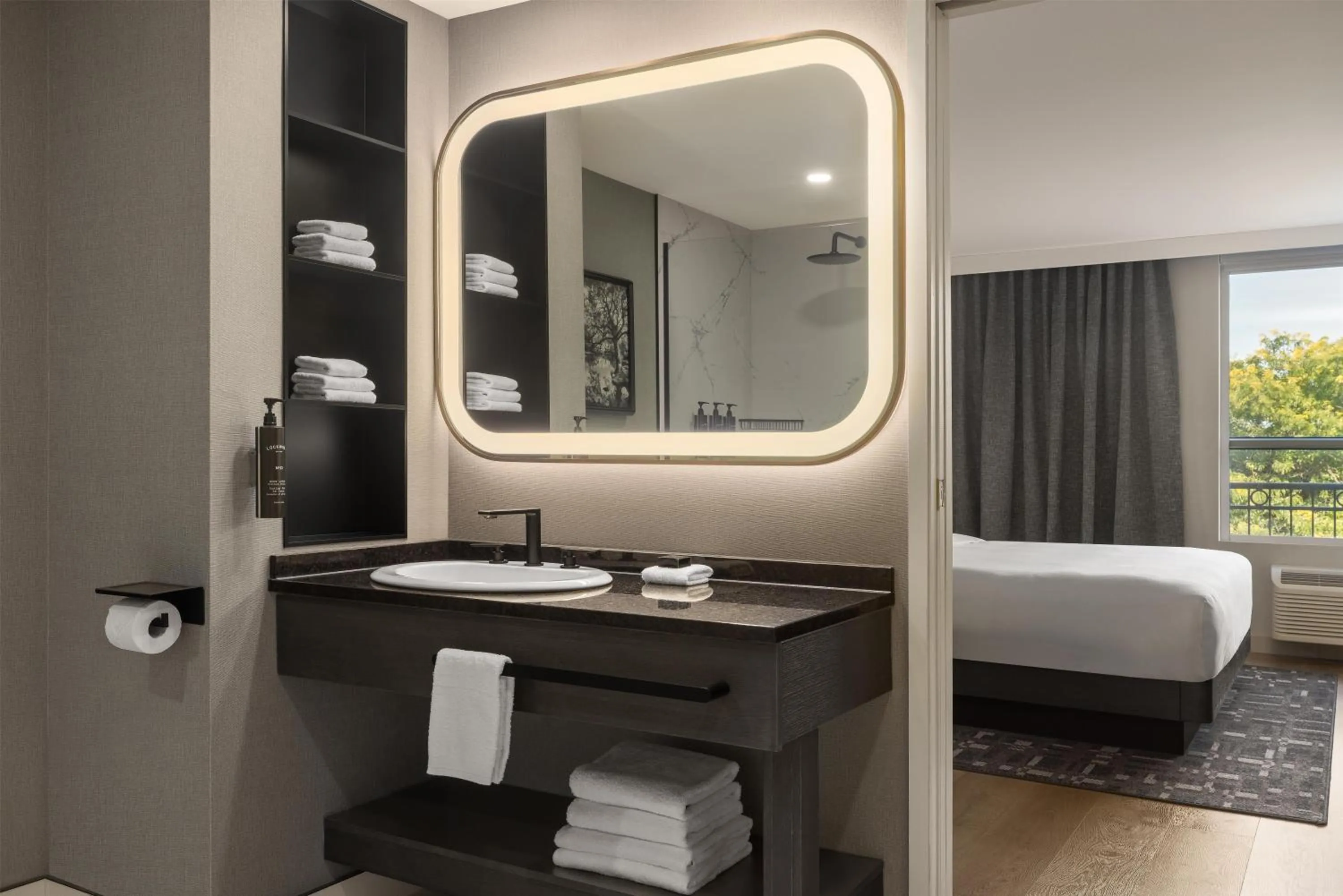 One-Bedroom King Suite in Hotel Vallea Bromont, Tapestry Collection by Hilton