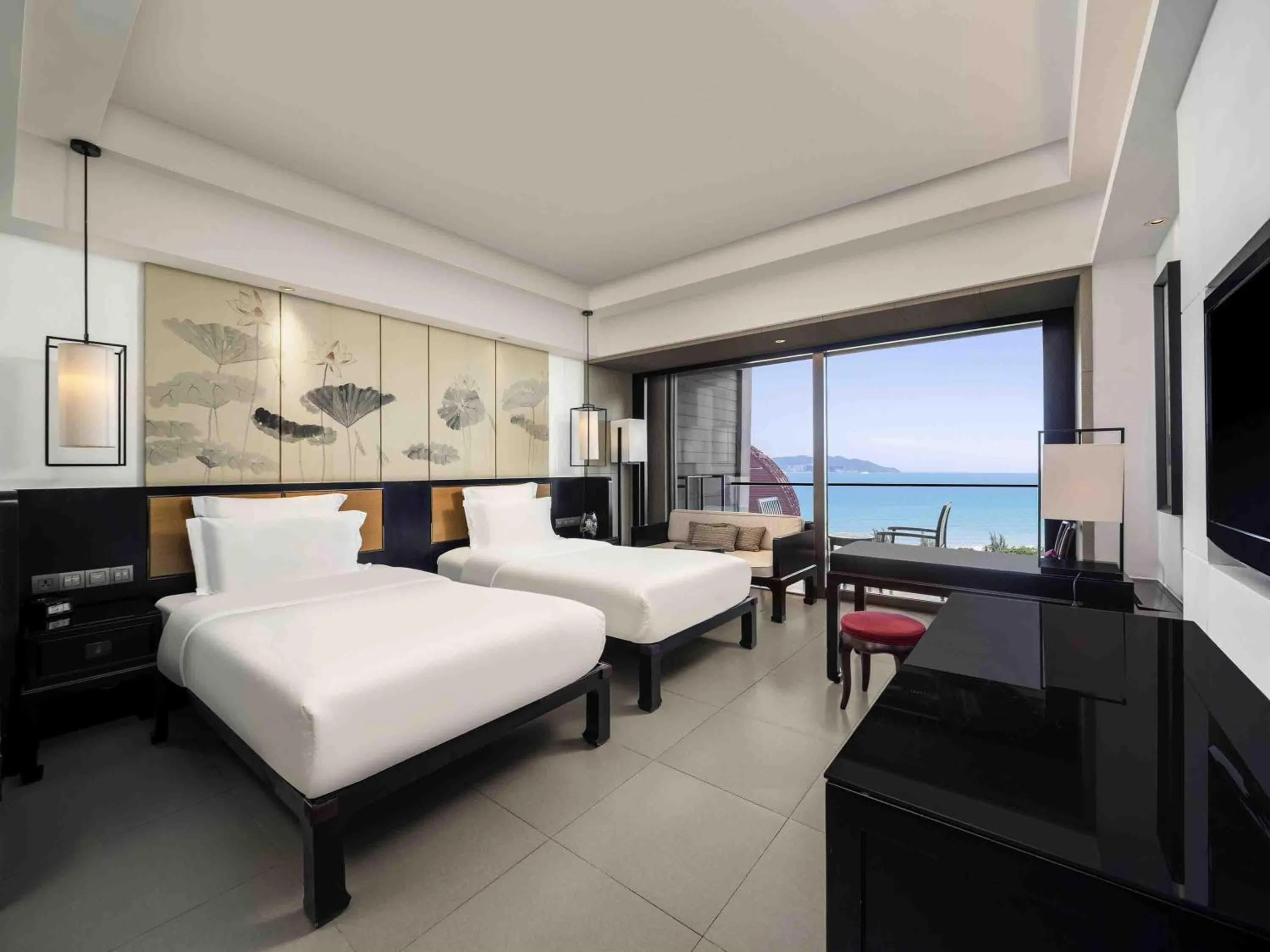 Executive Deluxe Ocean View King in Pullman Oceanview Sanya Bay Resort & Spa