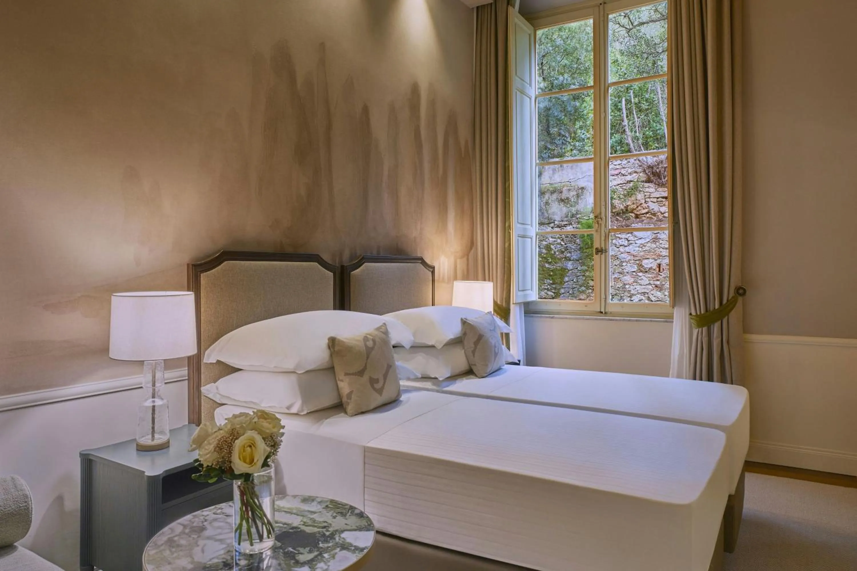 Classic Twin Room in Grotta Giusti Thermal Spa Resort Tuscany, Autograph Collection