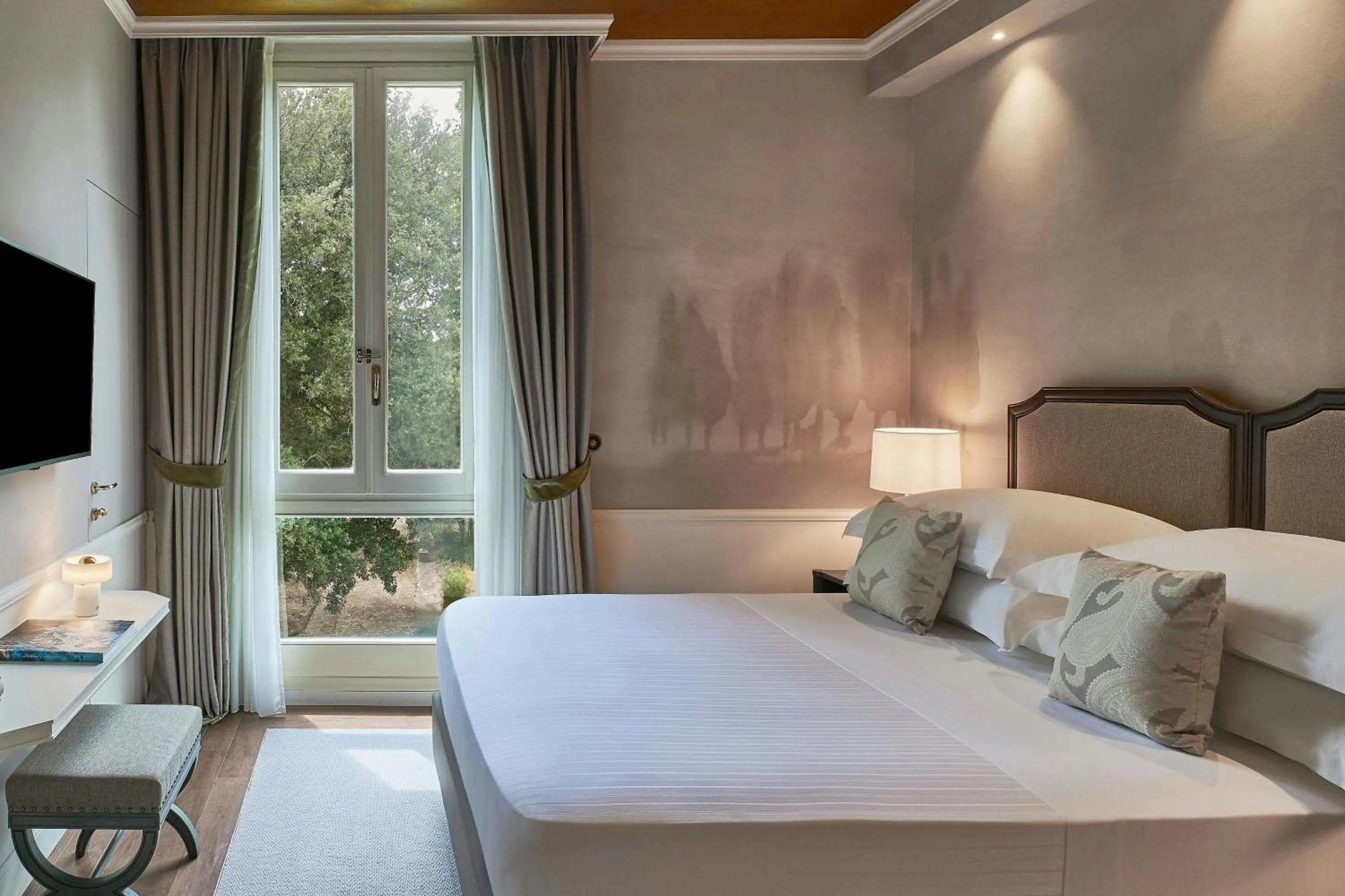 Classic Queen Room with Garden View in Grotta Giusti Thermal Spa Resort Tuscany, Autograph Collection