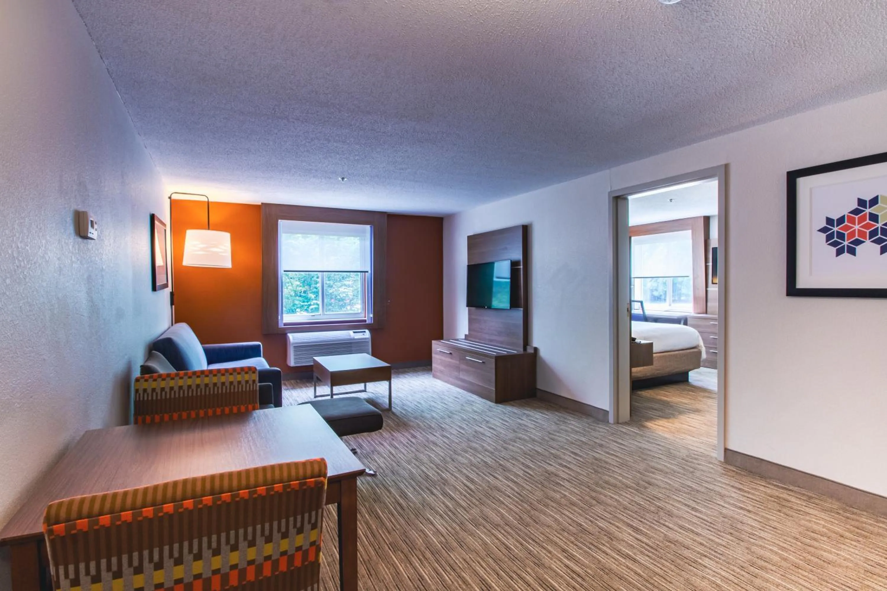 One-Bedroom King Suite in Holiday Inn Express & Suites - Lincoln East - White Mountains by IHG