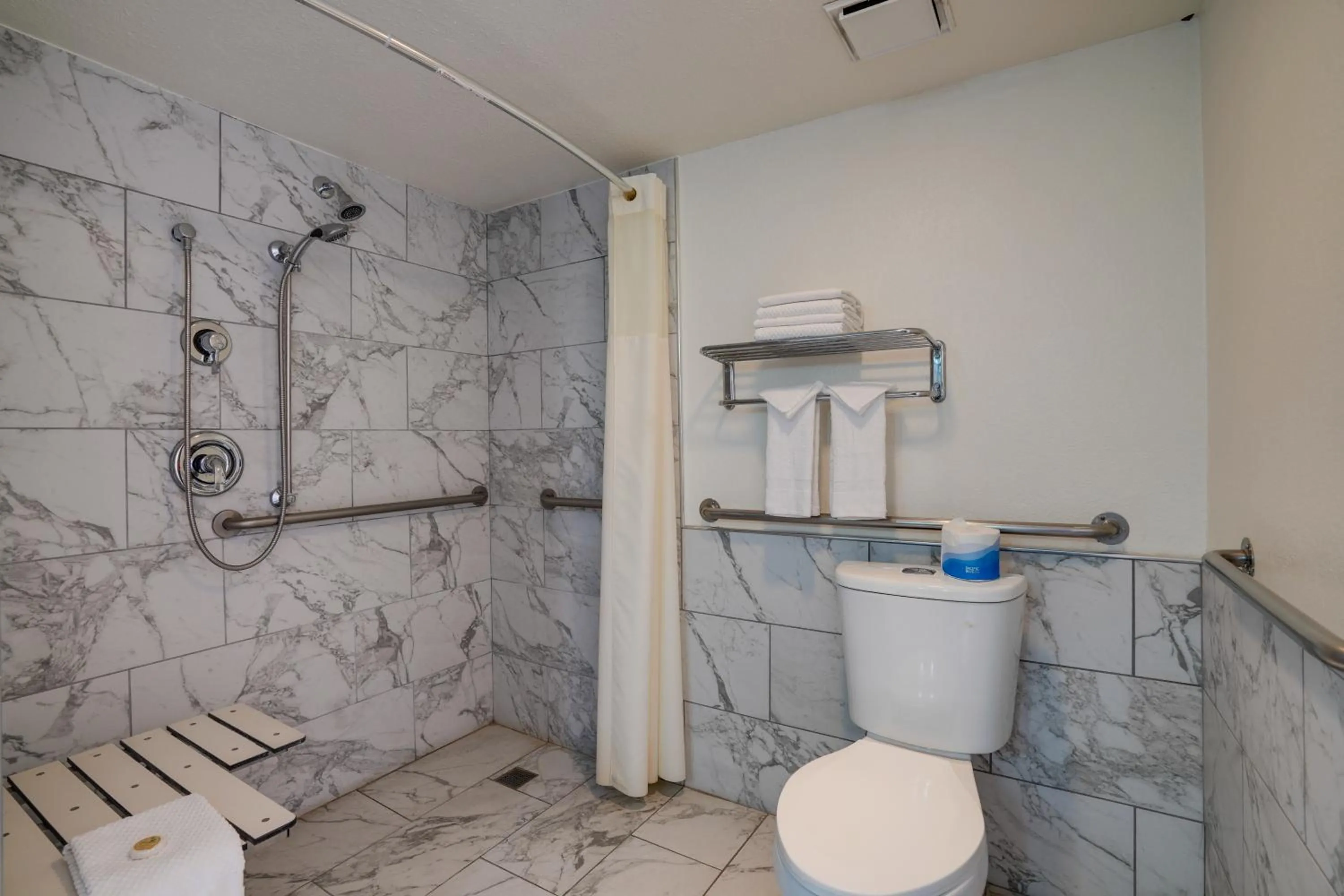 King Room - Accessible/Non-Smoking in Lake Mead Inn