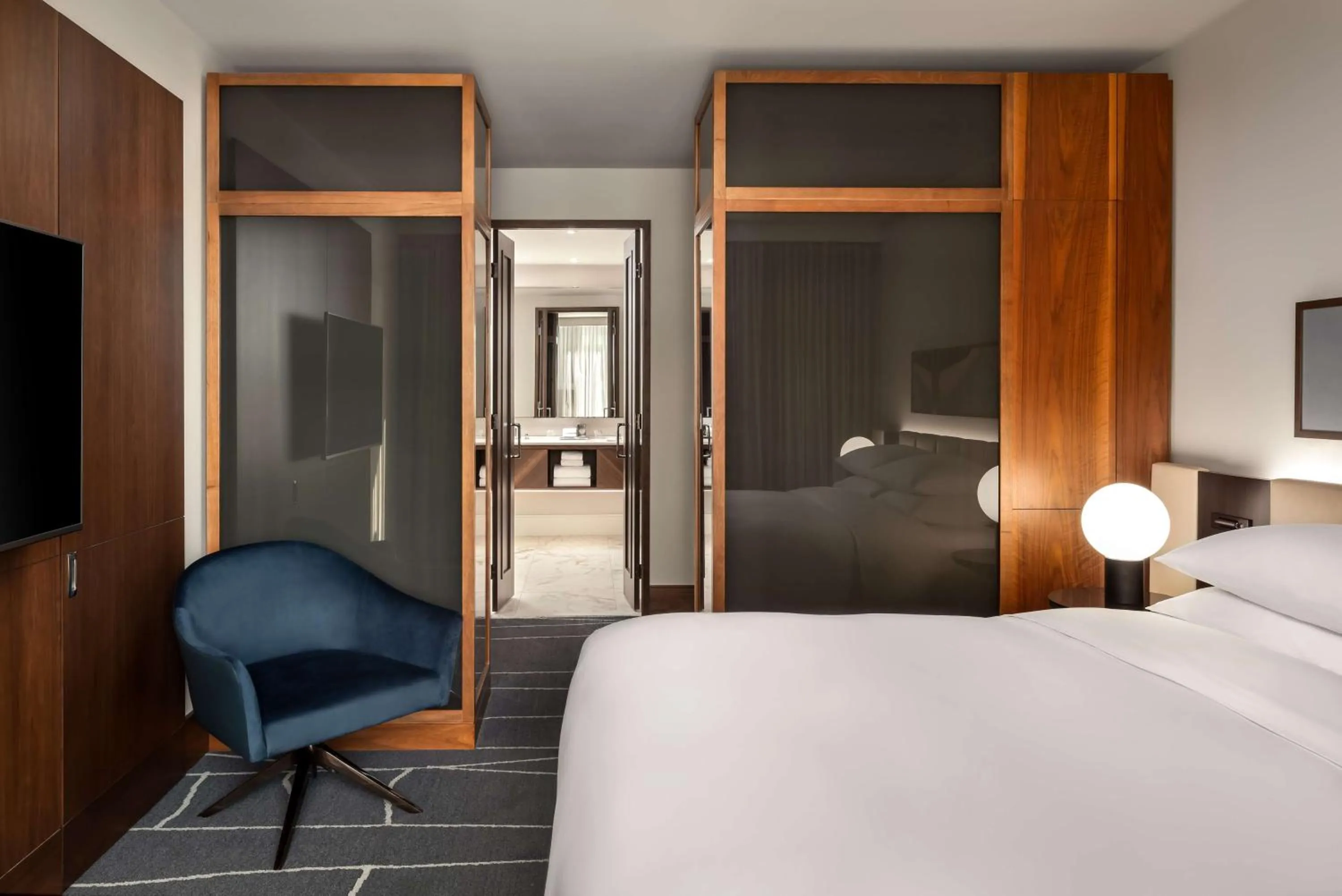 One-Bedroom Corner Suite in Park Hyatt Toronto