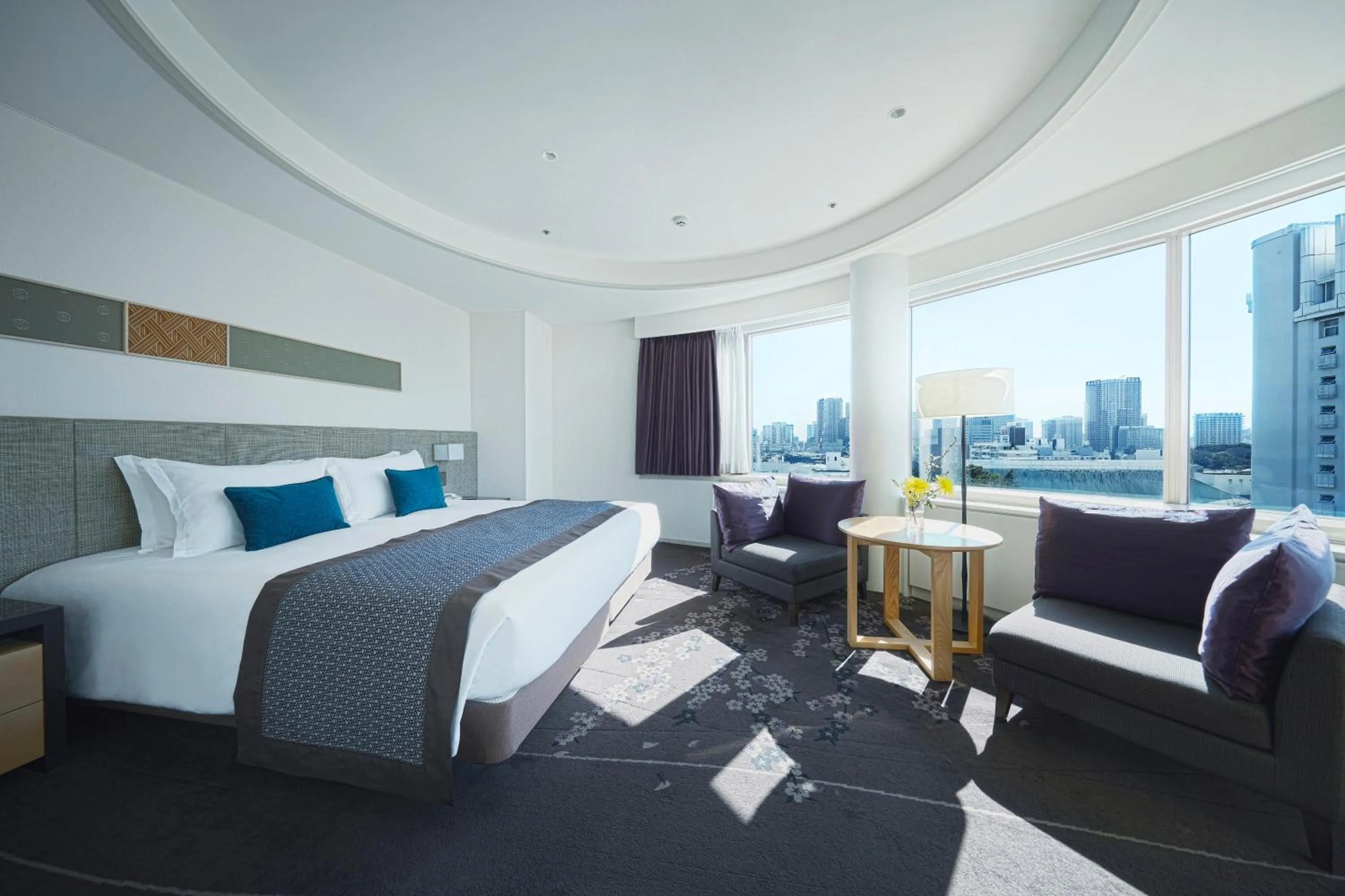Executive Junior Suite King Room (Non-Smoking) with Lounge Access and Breakfast Included + Sauna Access in The Prince Sakura Tower Tokyo, Autograph Collection