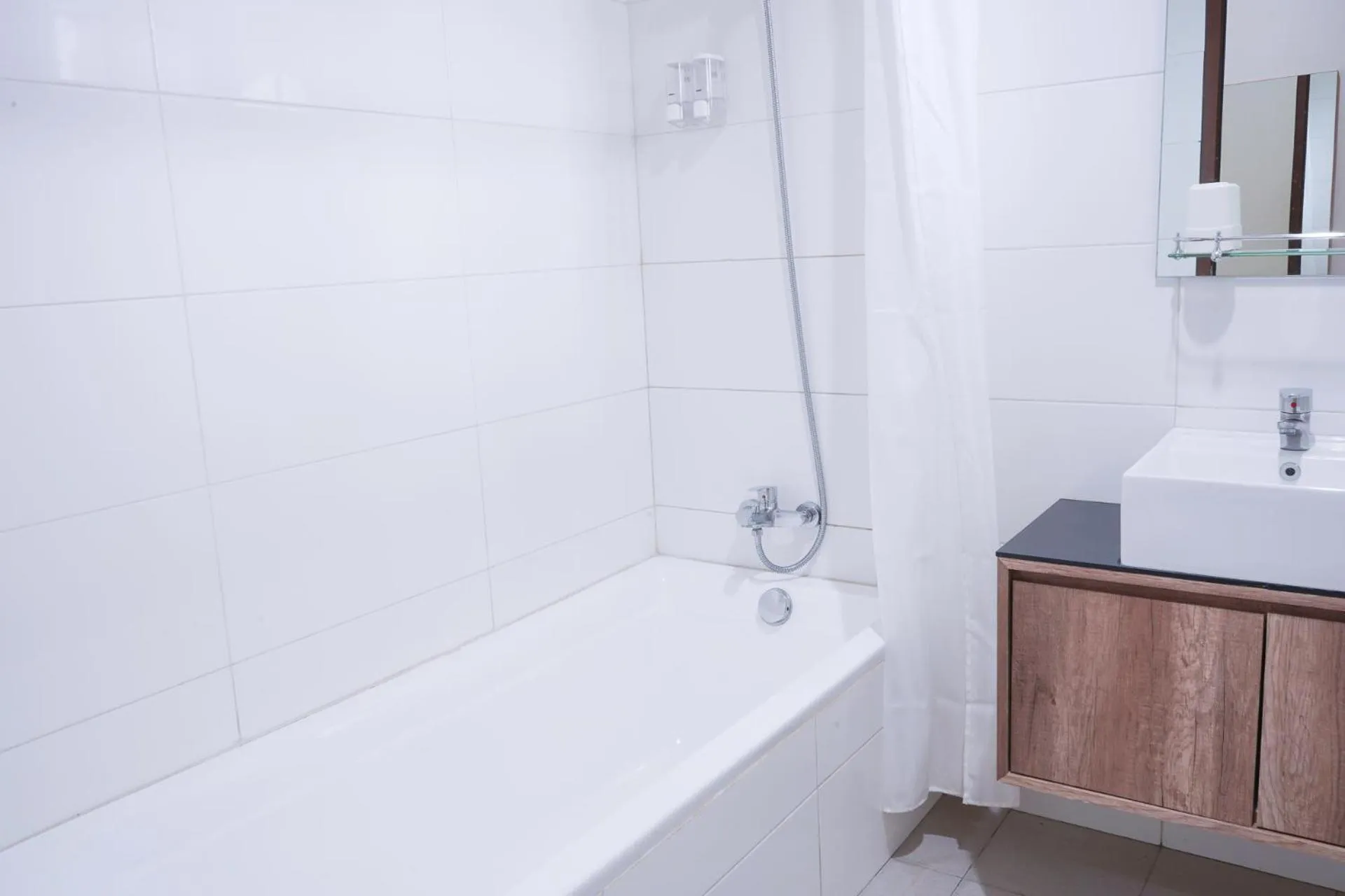 Deluxe Suite in Mk House Tendean