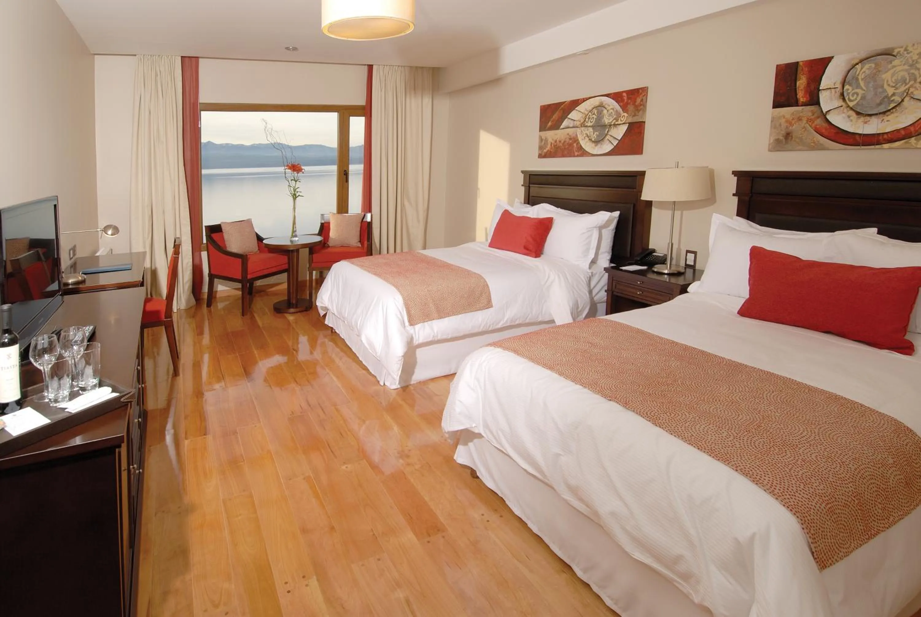 Superior Double Room in Alma Del Lago Suites & Spa