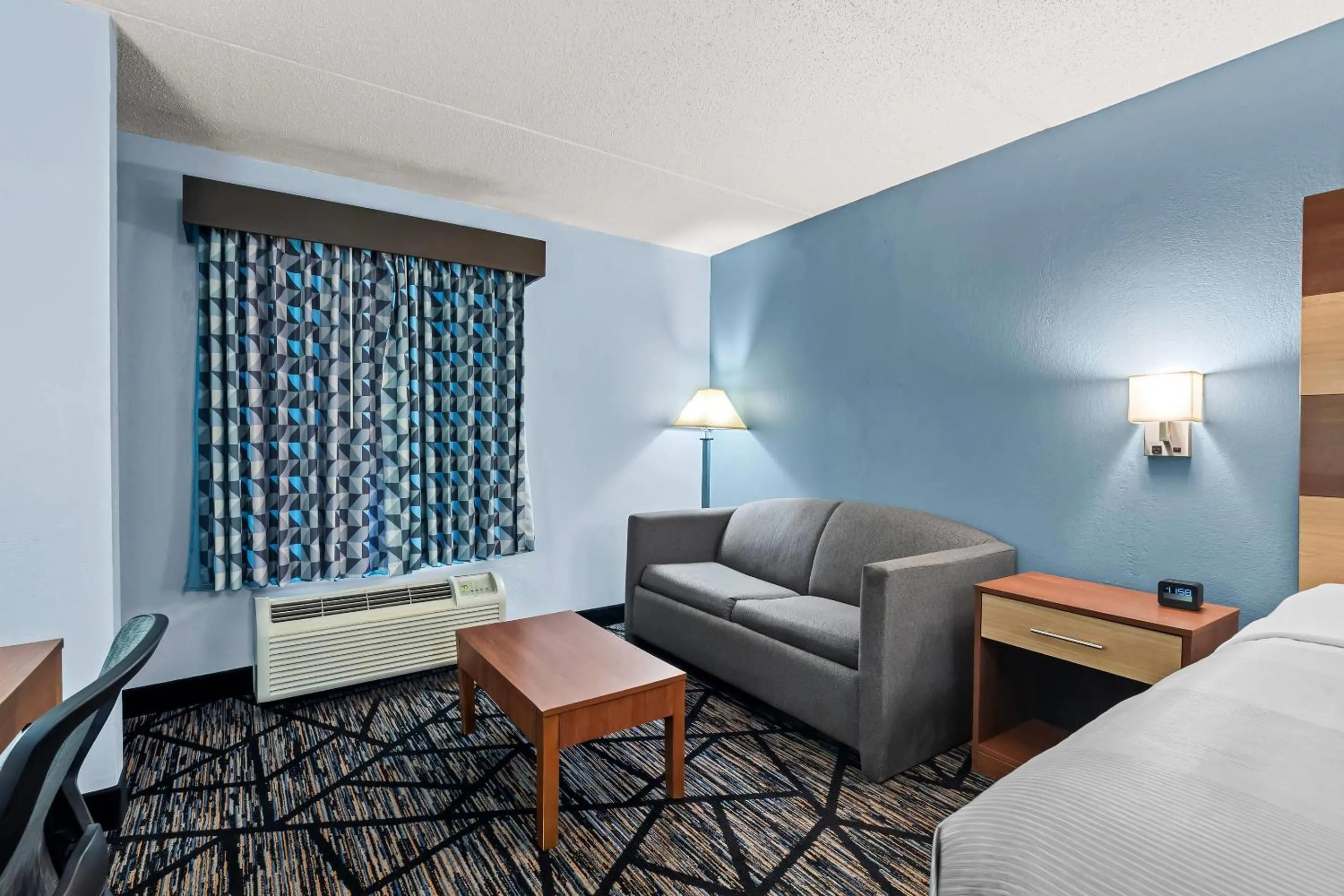King Room - Non-Smoking in Quality Inn Hixson-Chattanooga