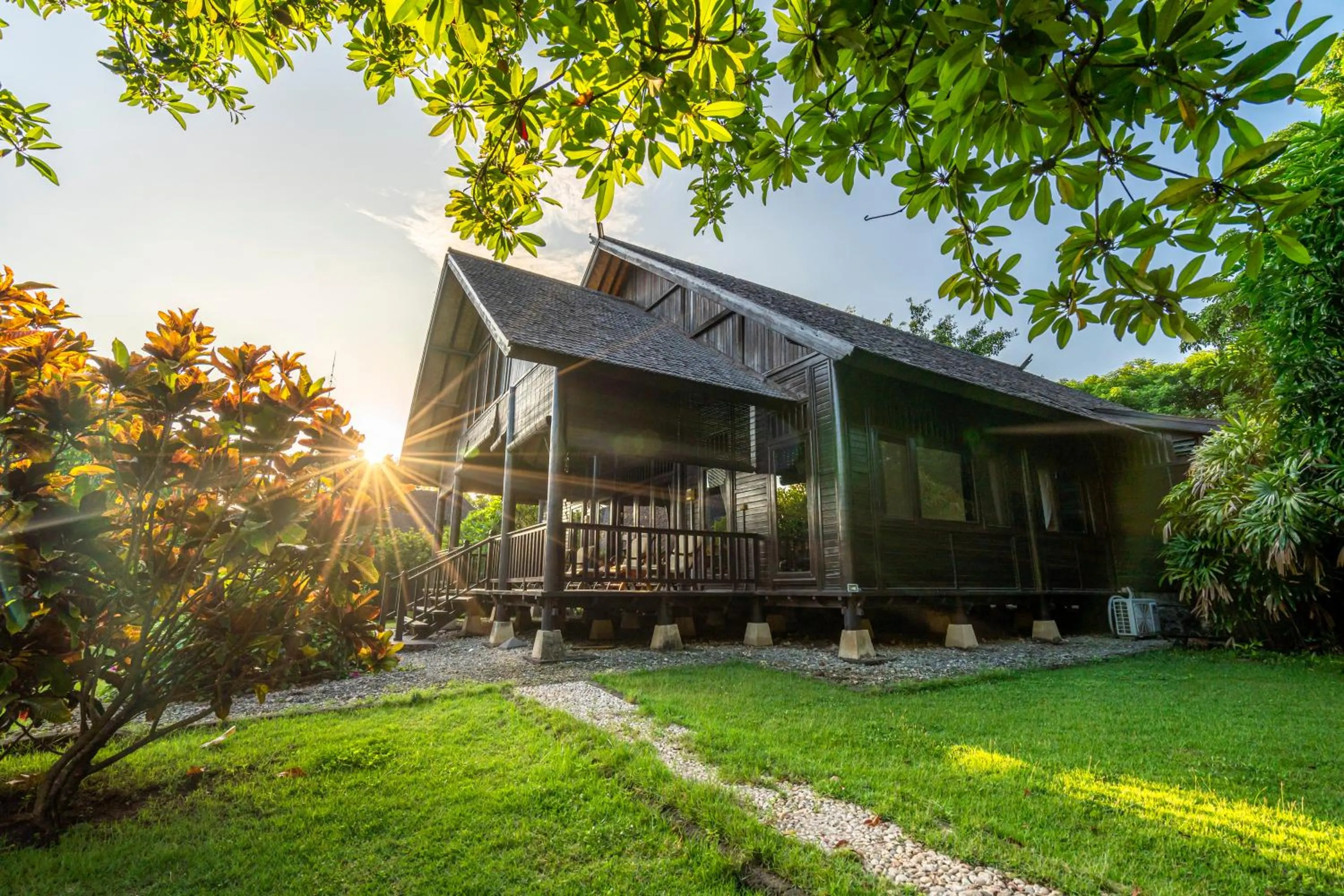 Four-Bedroom House in Samawa Seaside Resort