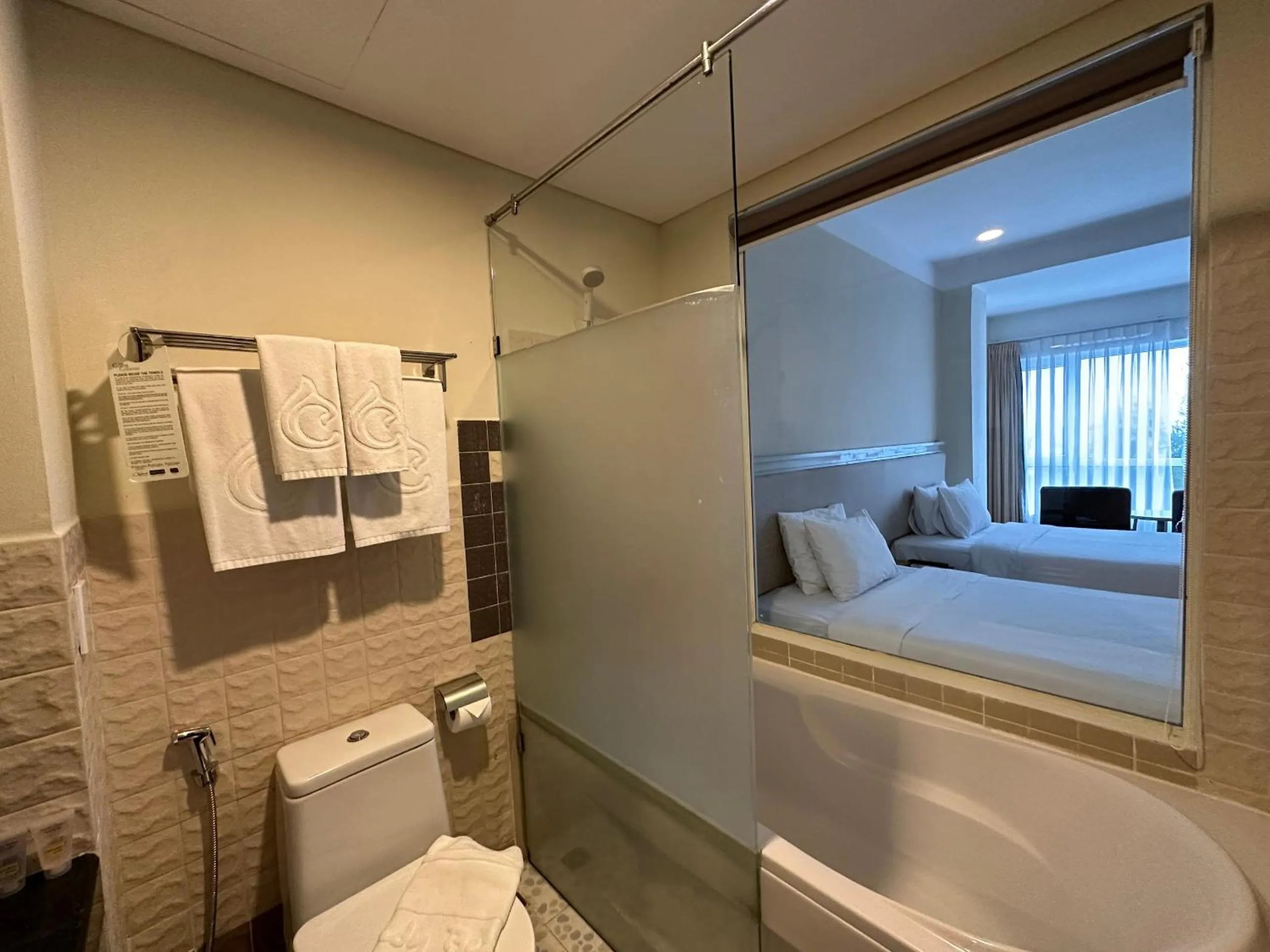 Deluxe Garden Double Room with Bathtub in Sandy Beach Non Nuoc Resort