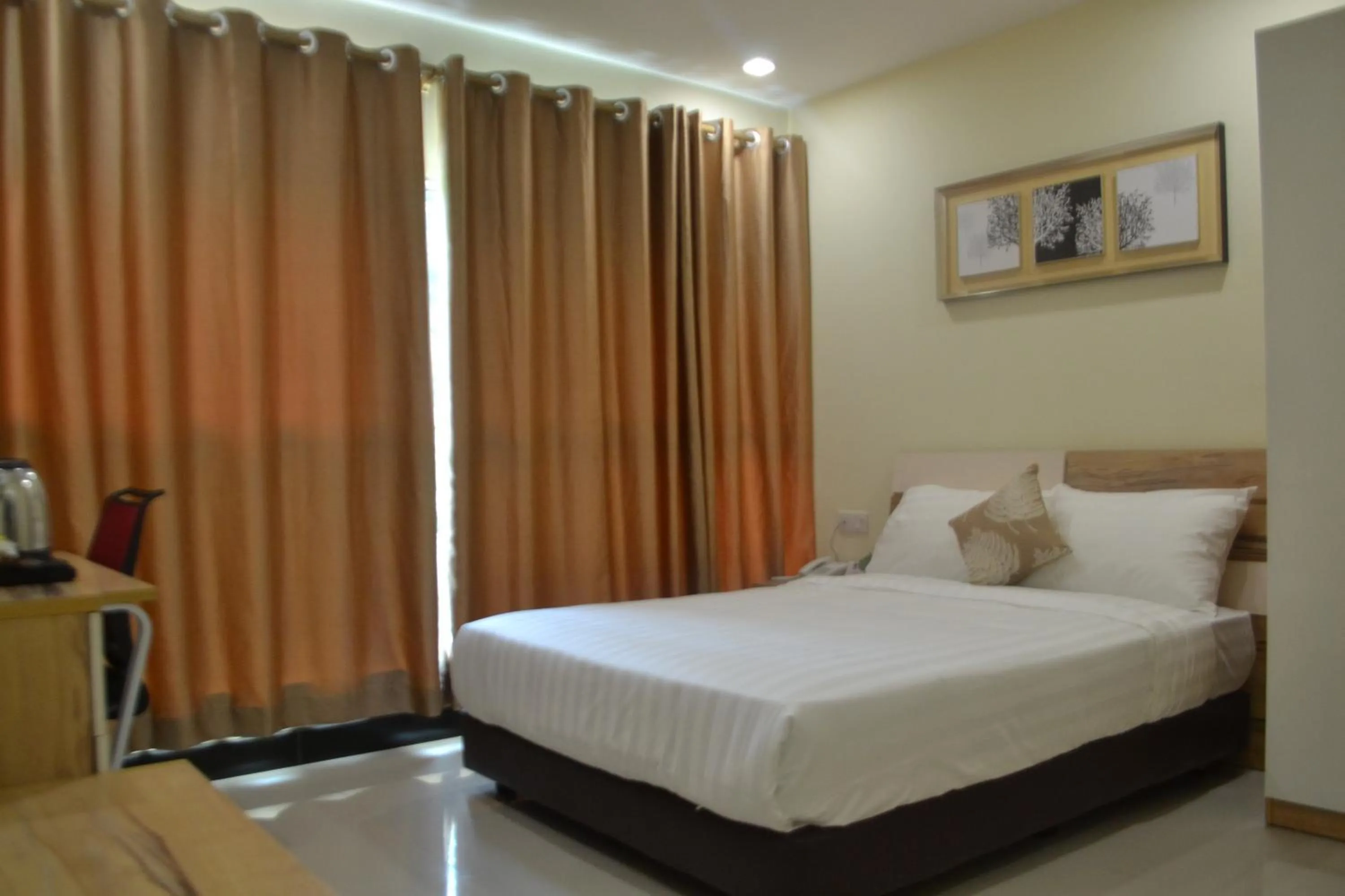 Deluxe Queen Room - single occupancy in My Inn Hotel Kota Samarahan