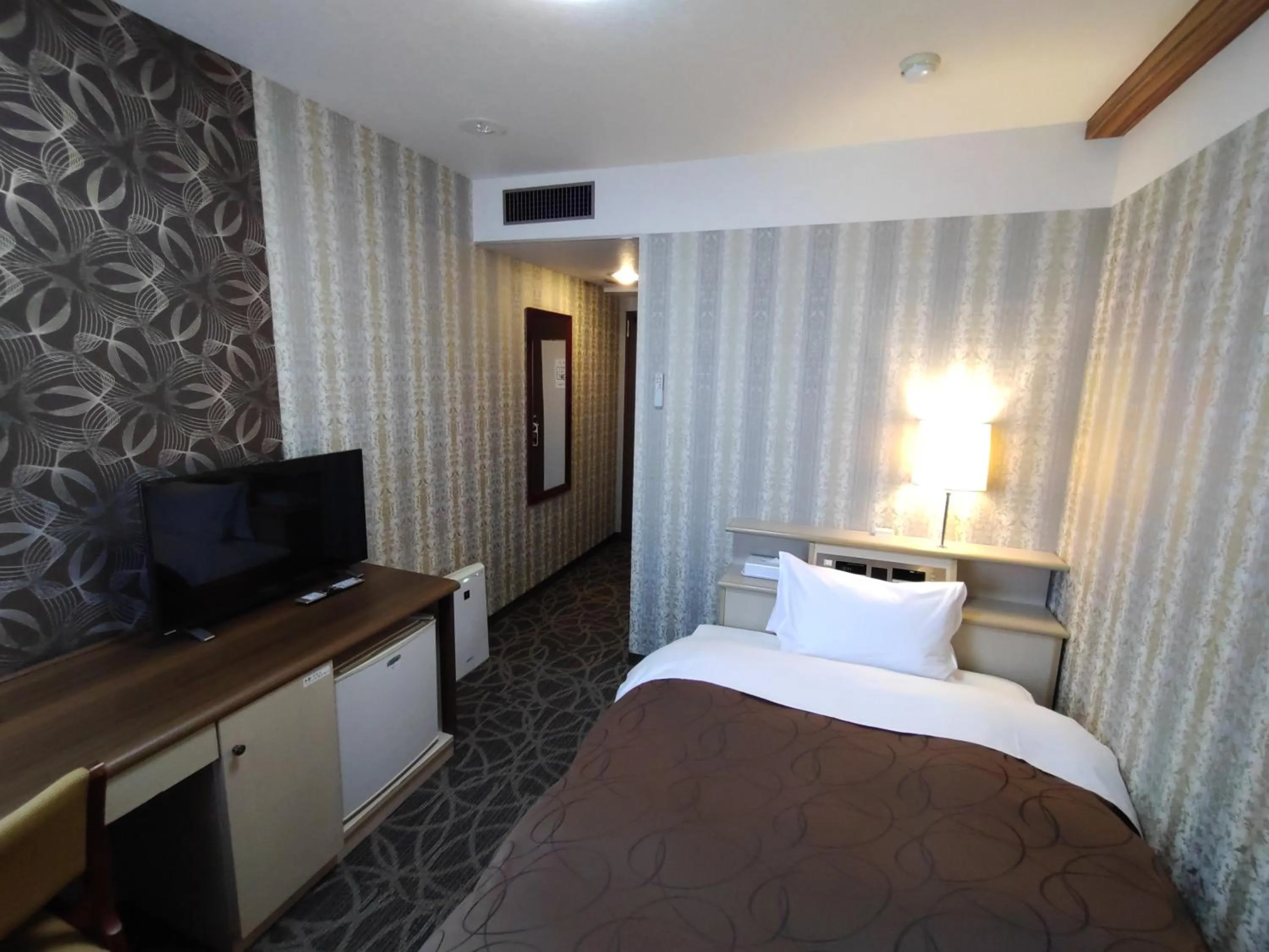 Single Room - Smoking in Kitami Towa Hotel