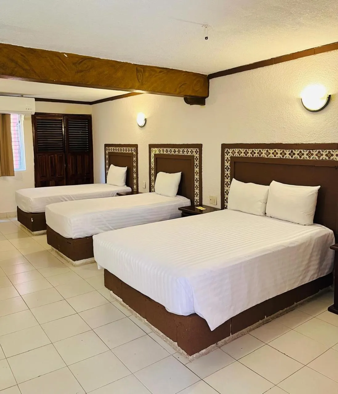 Triple Room in Suites Cancun Center