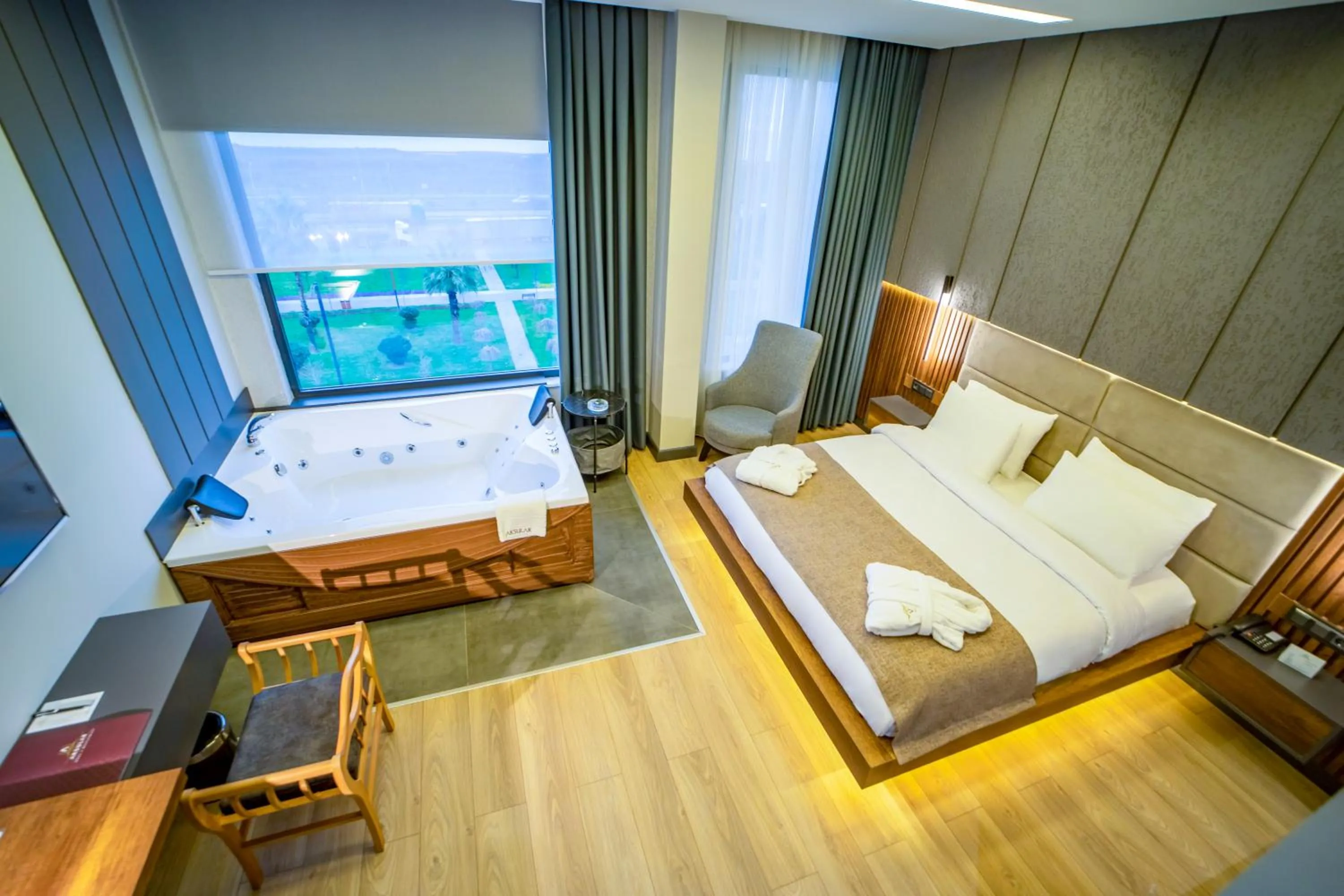 King Suite with Spa Bath in Aksular Hotel