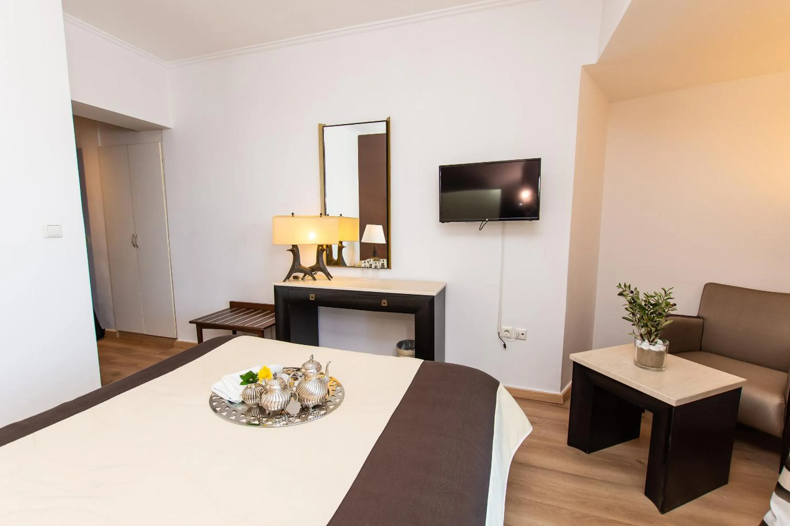 Single Room with Pool & Side Sea View - single occupancy in Mati Hotel