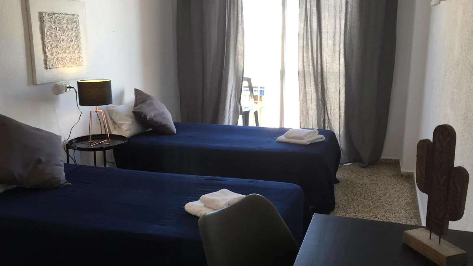 Superior Twin Room with Air Conditioner in Hostal Tierramar