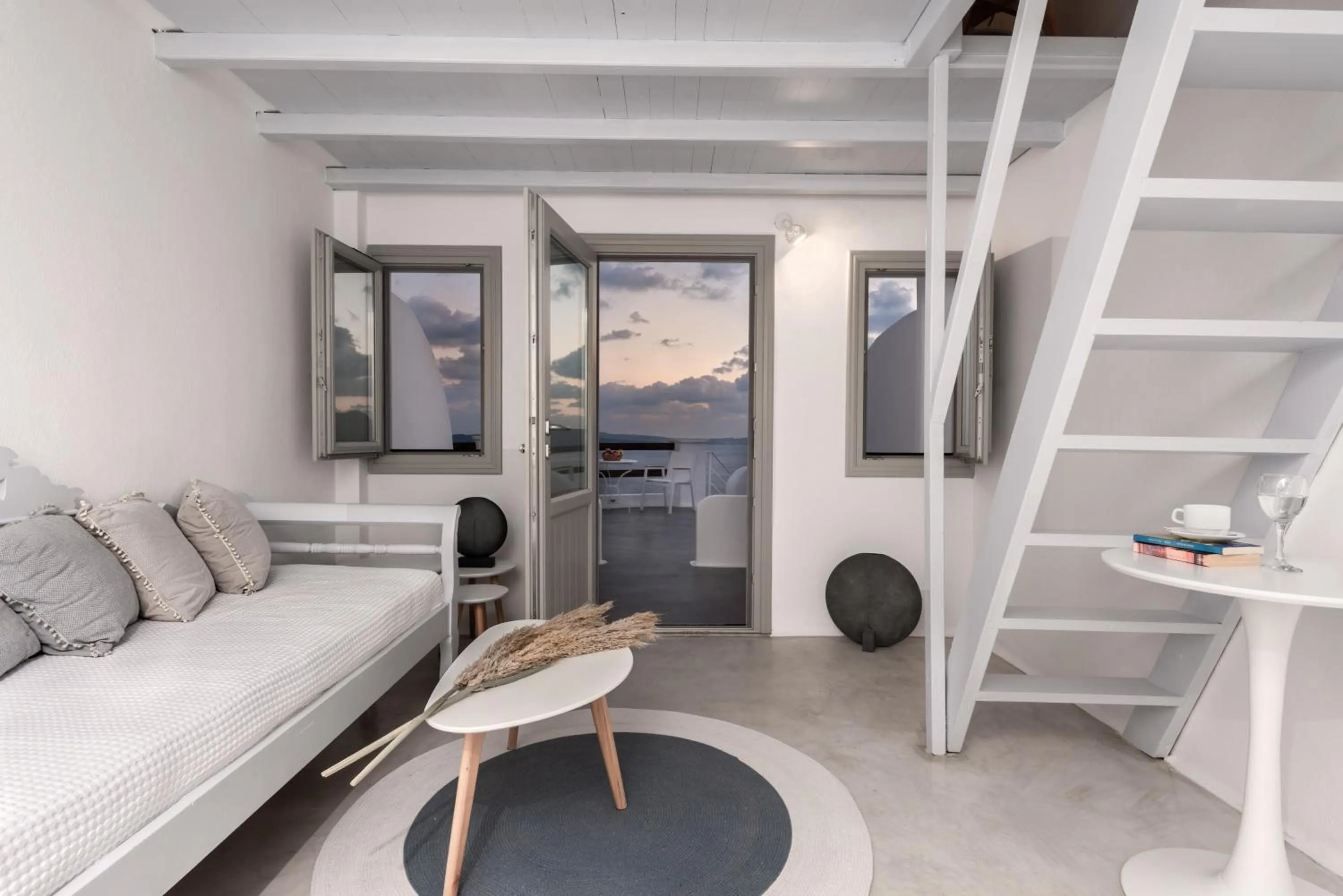 Cave Suite - Maisonette with Caldera & Sea View in Caldera Premium Villas