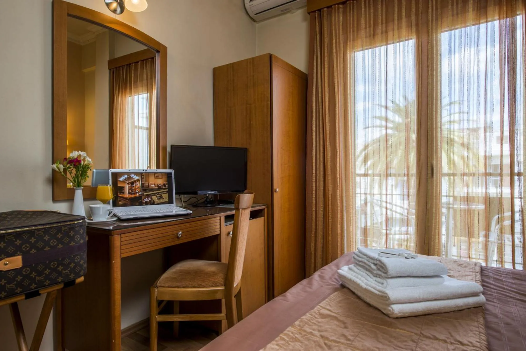 Double Room in Lakonia Hotel