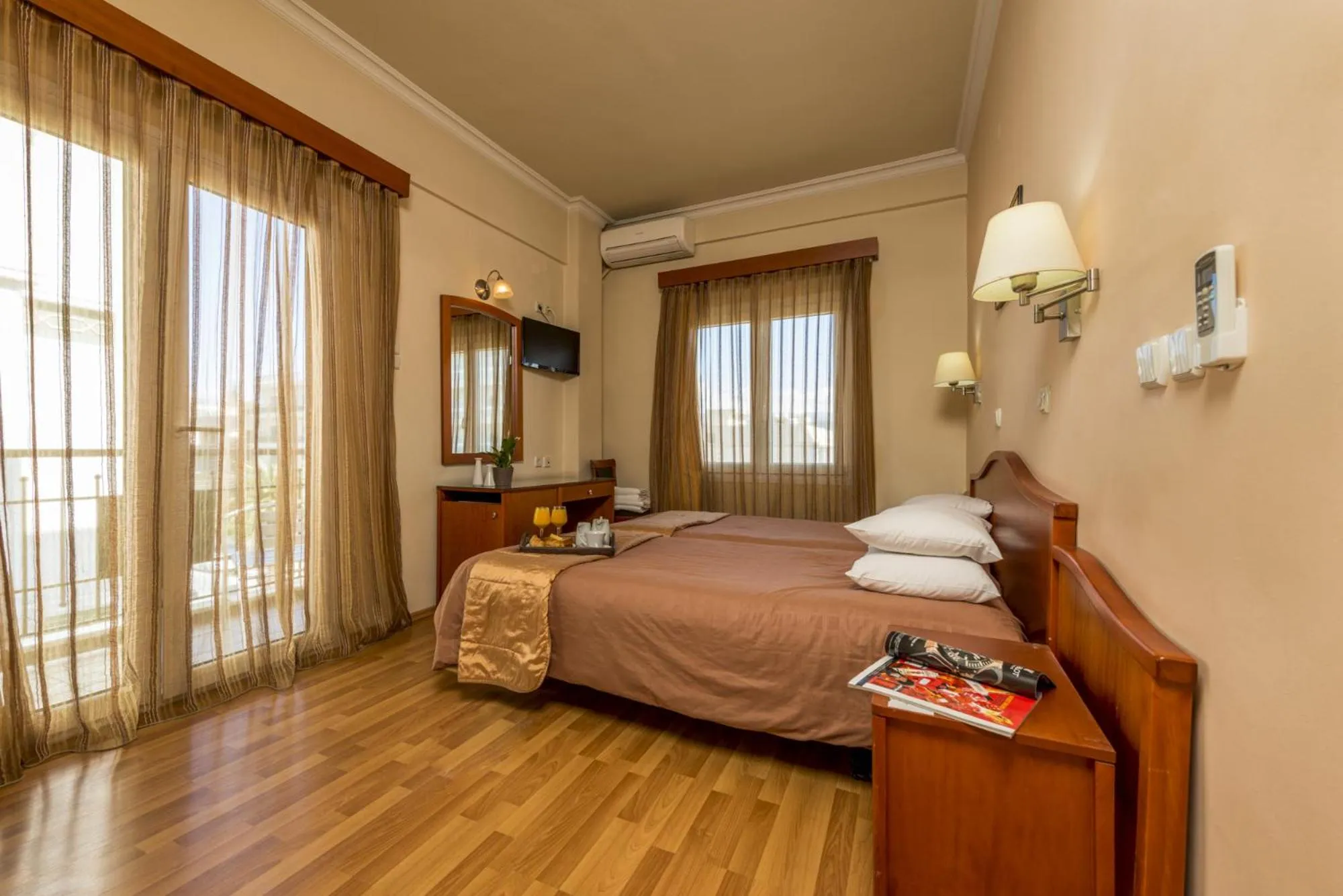 Superior Twin Room with City View in Lakonia Hotel