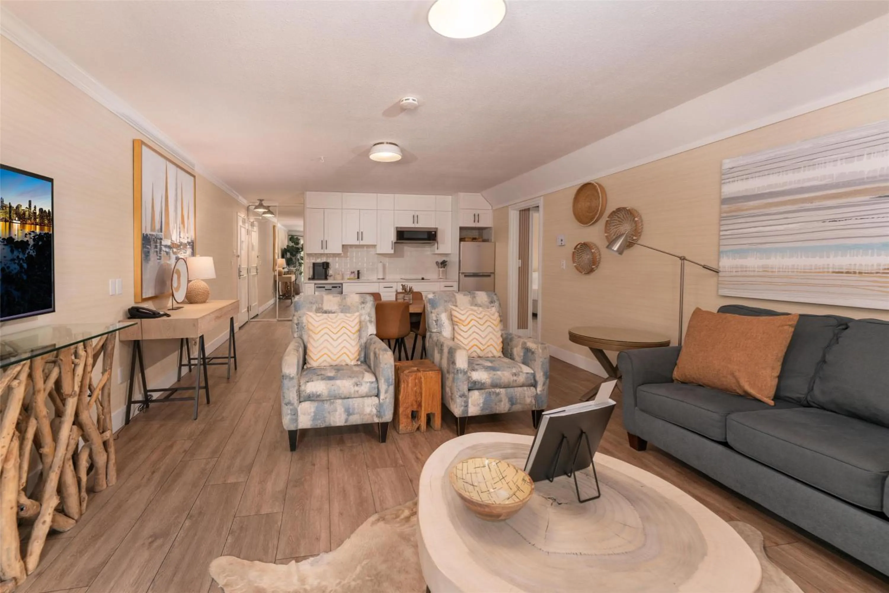 Two-Bedroom Queen Suite with Balcony in Prestige Beach House, WorldHotels Crafted