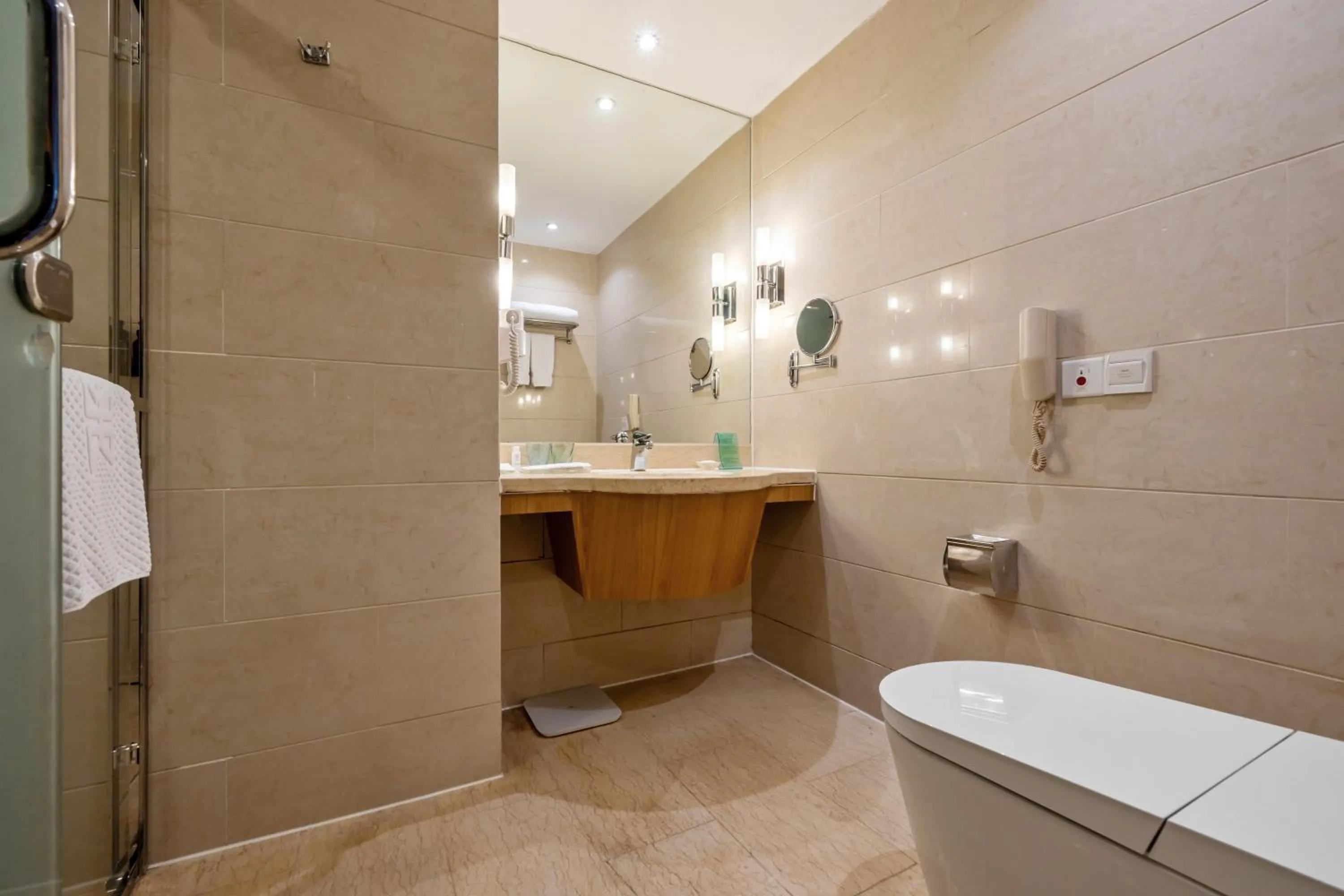 Family Room in GuangDong Hotel Shanghai - Free Self-service Laundry