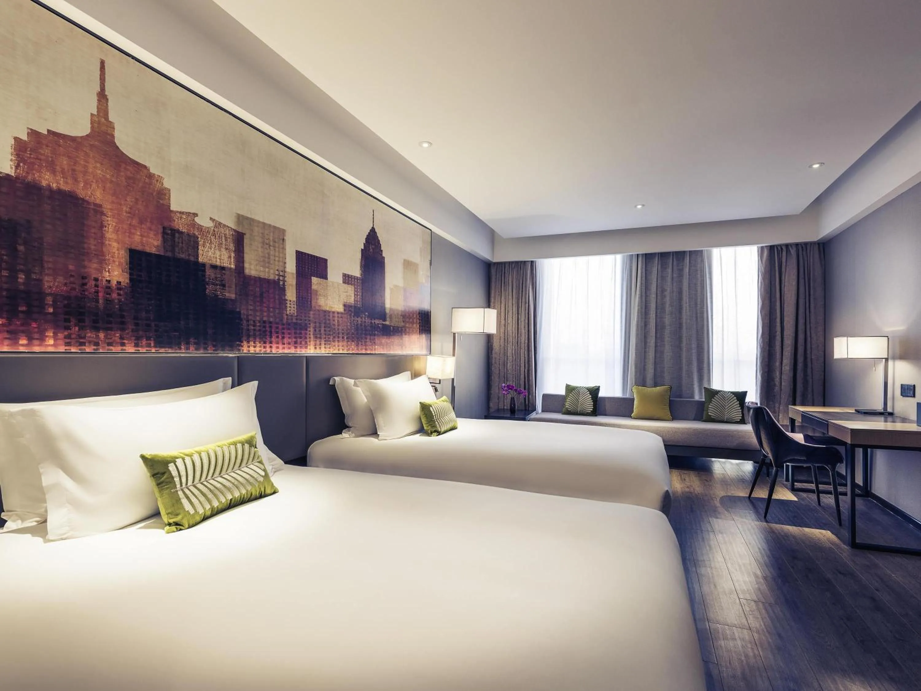 Executive Room with Two Single Beds in Mercure Shanghai Hongqiao Railway Station