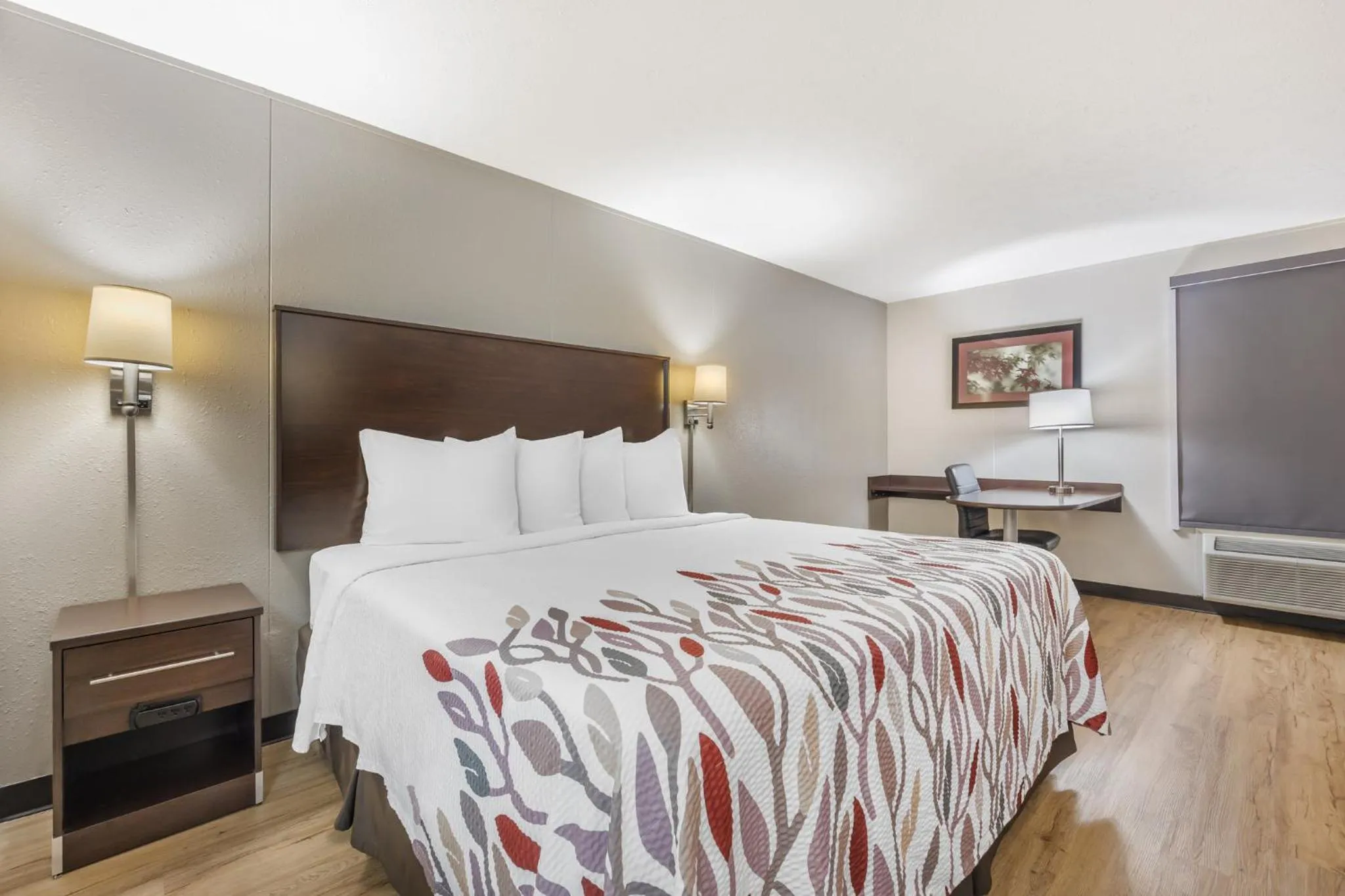 Superior King Room - Smoke Free in Red Roof Inn Paducah