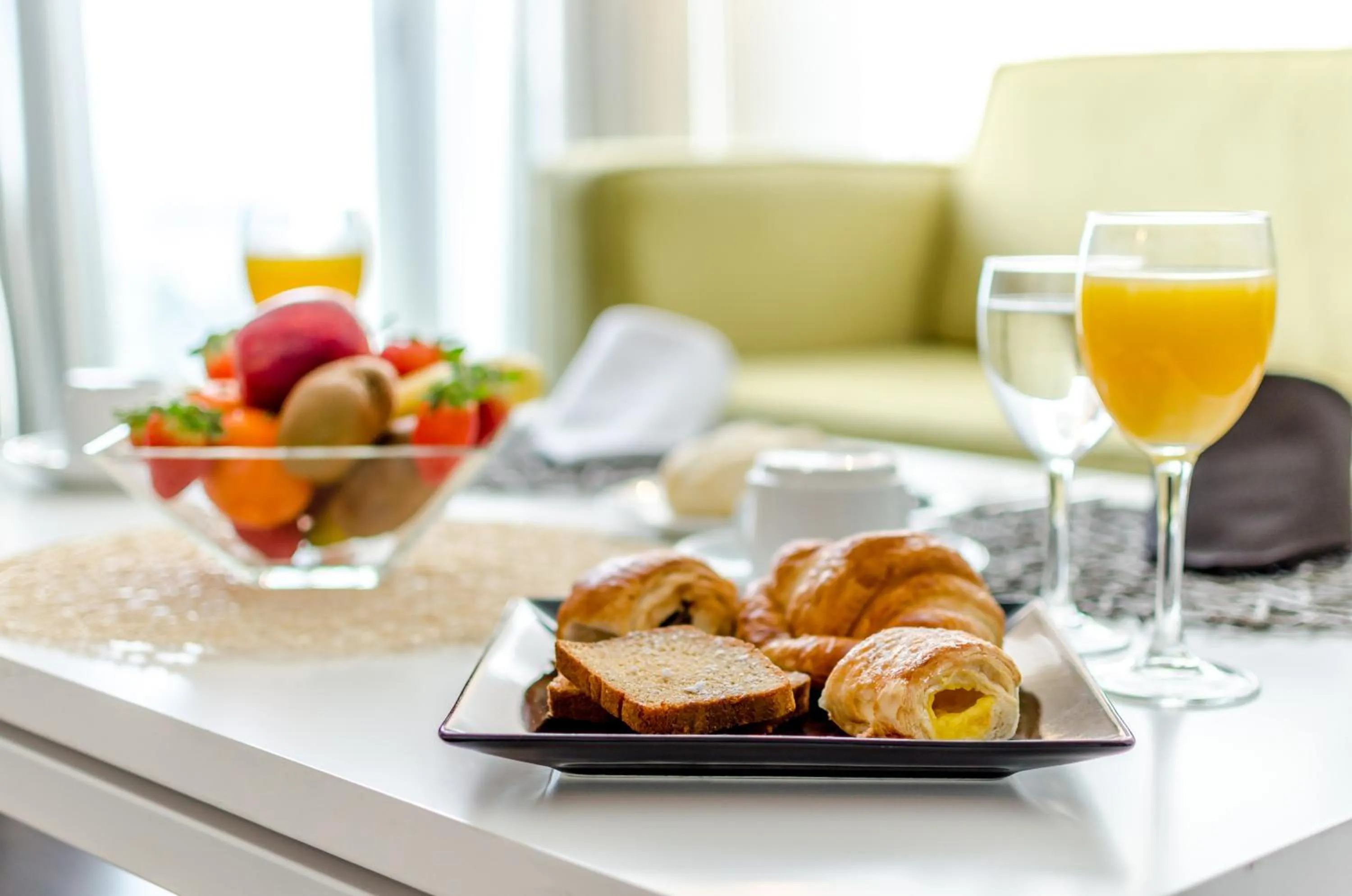 Junior Suite with Extra Large Double Bed in YIT Vía Sevilla Mairena