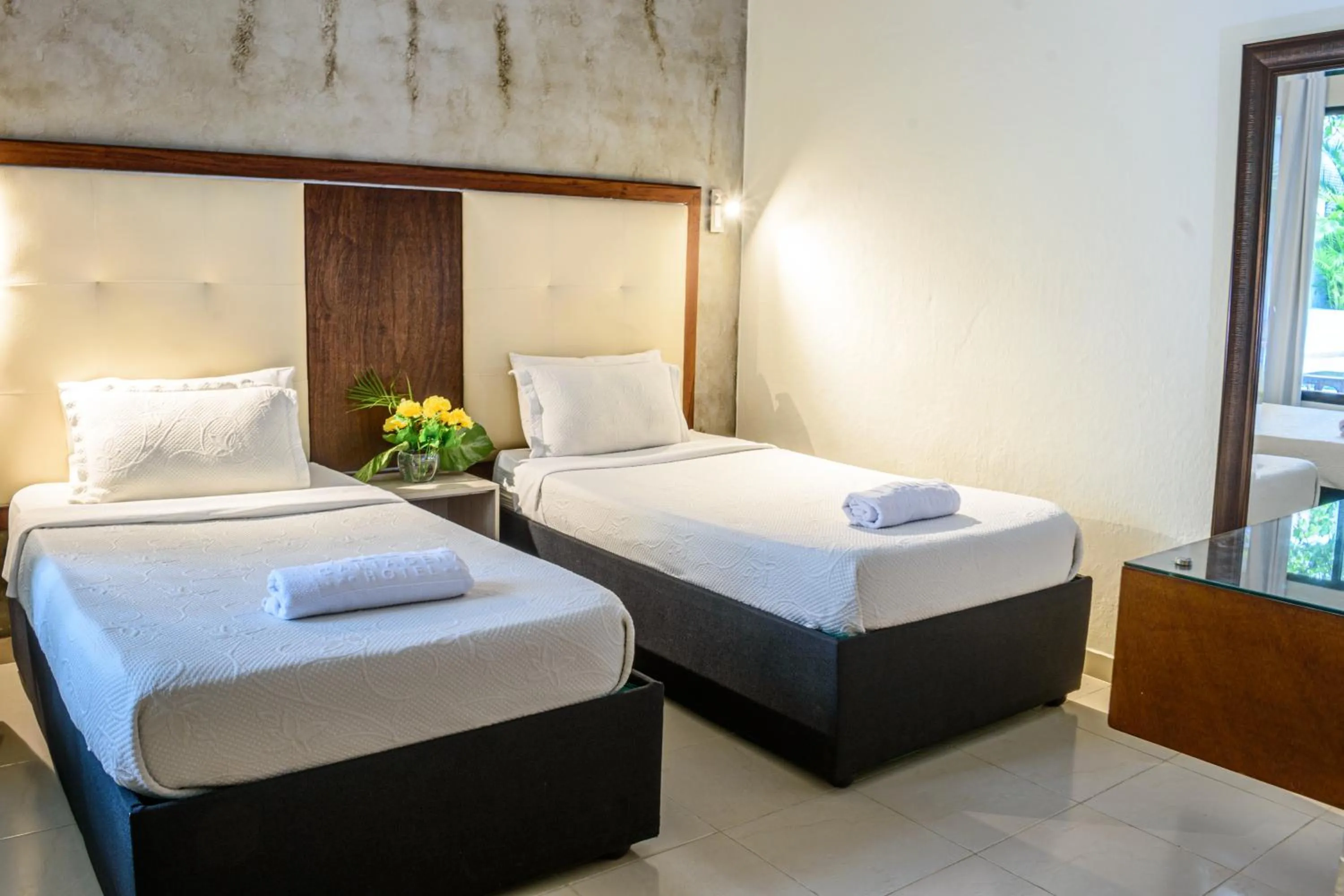 Standard Twin Room in Hotel Virrey Cartagena