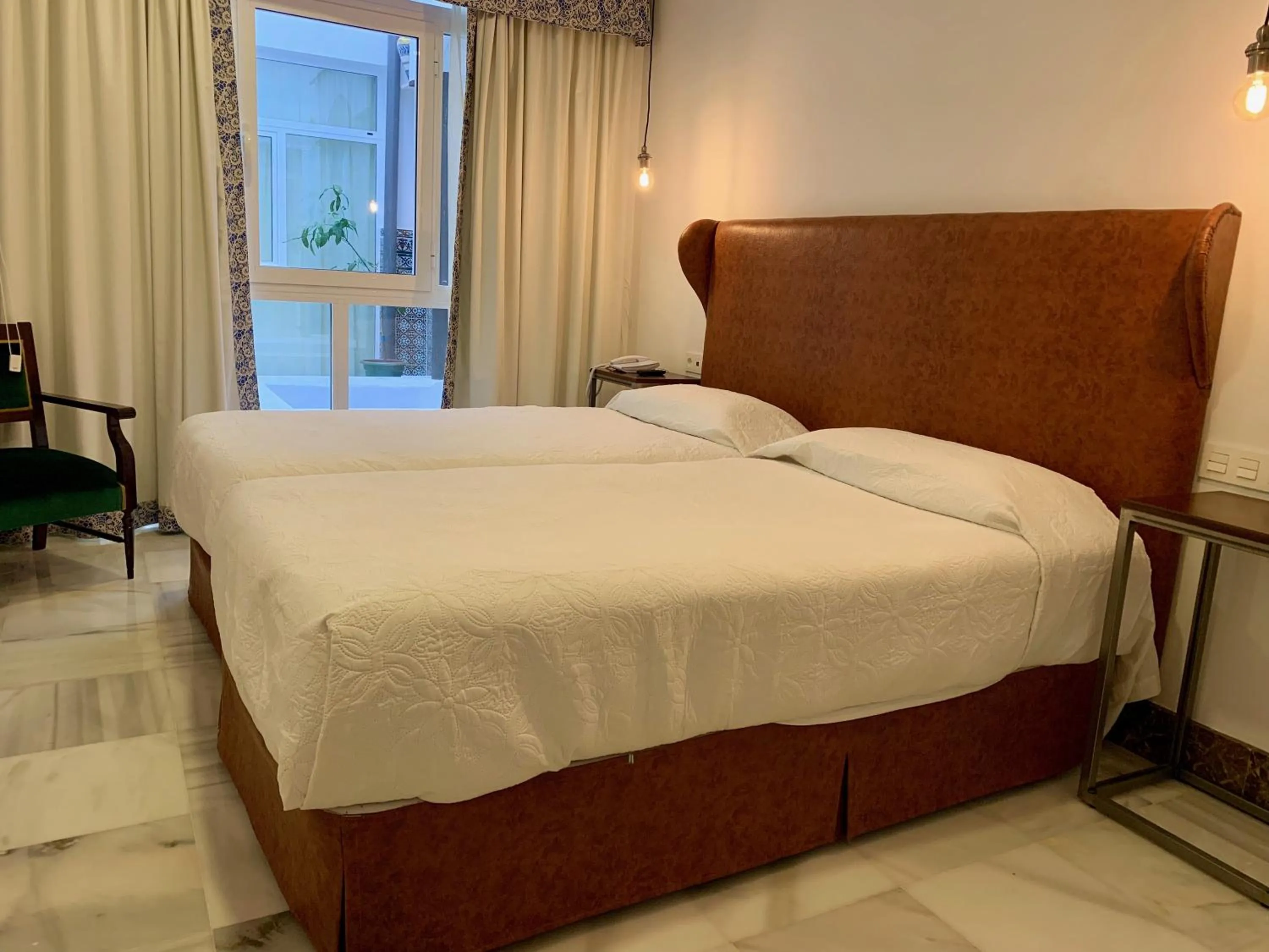 Superior Room with Window in Hotel Don Miguel