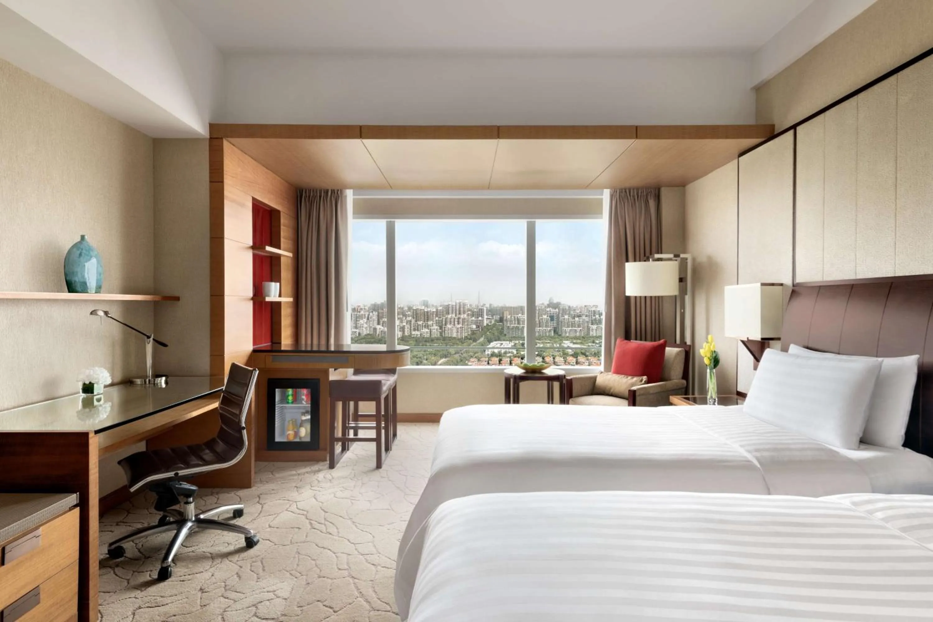 Deluxe Twin Room with Park View in Kerry Hotel Pudong, Shanghai