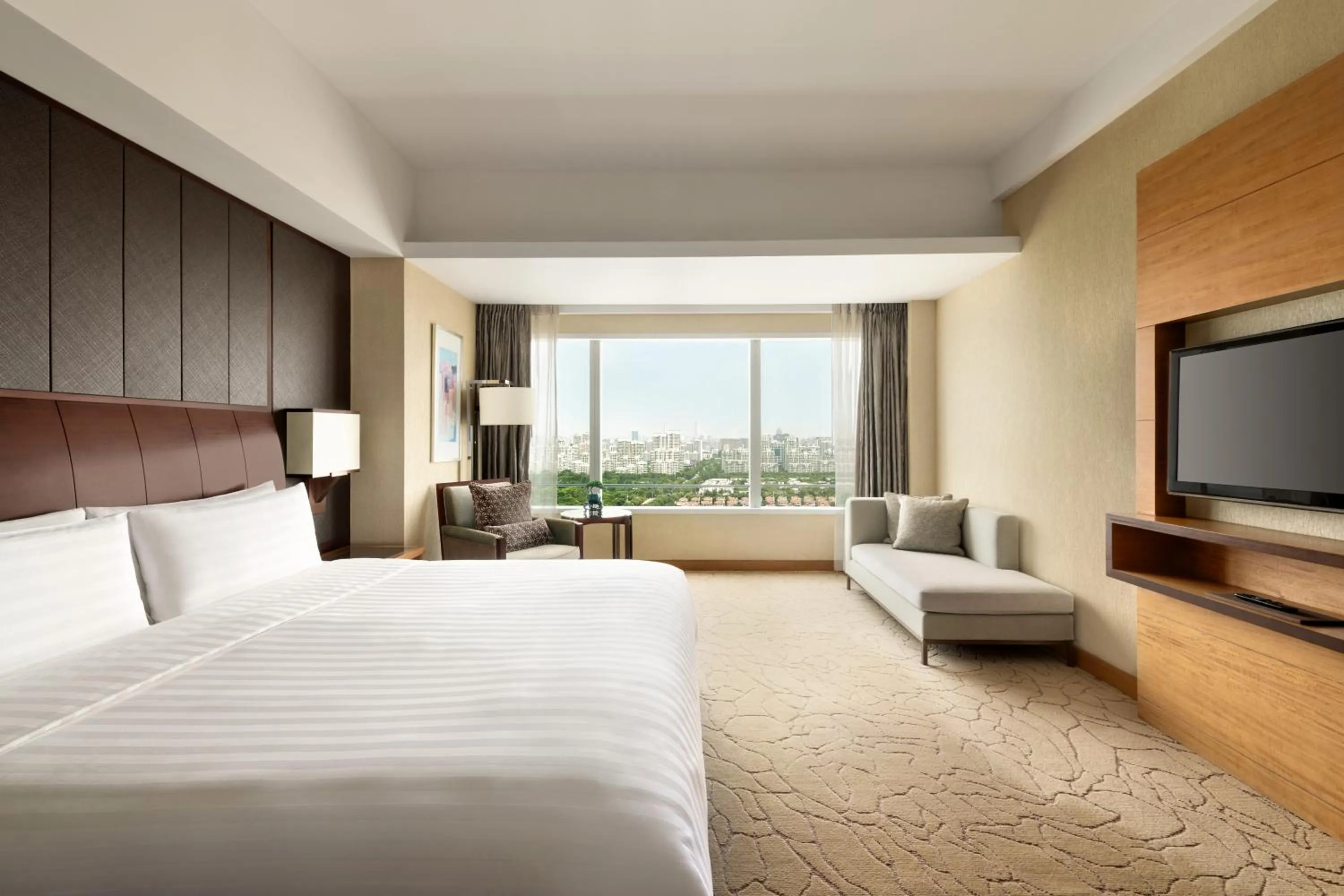 Club Suite King in Kerry Hotel Pudong, Shanghai - Indoor Connecting to Shanghai New International Expo Centre