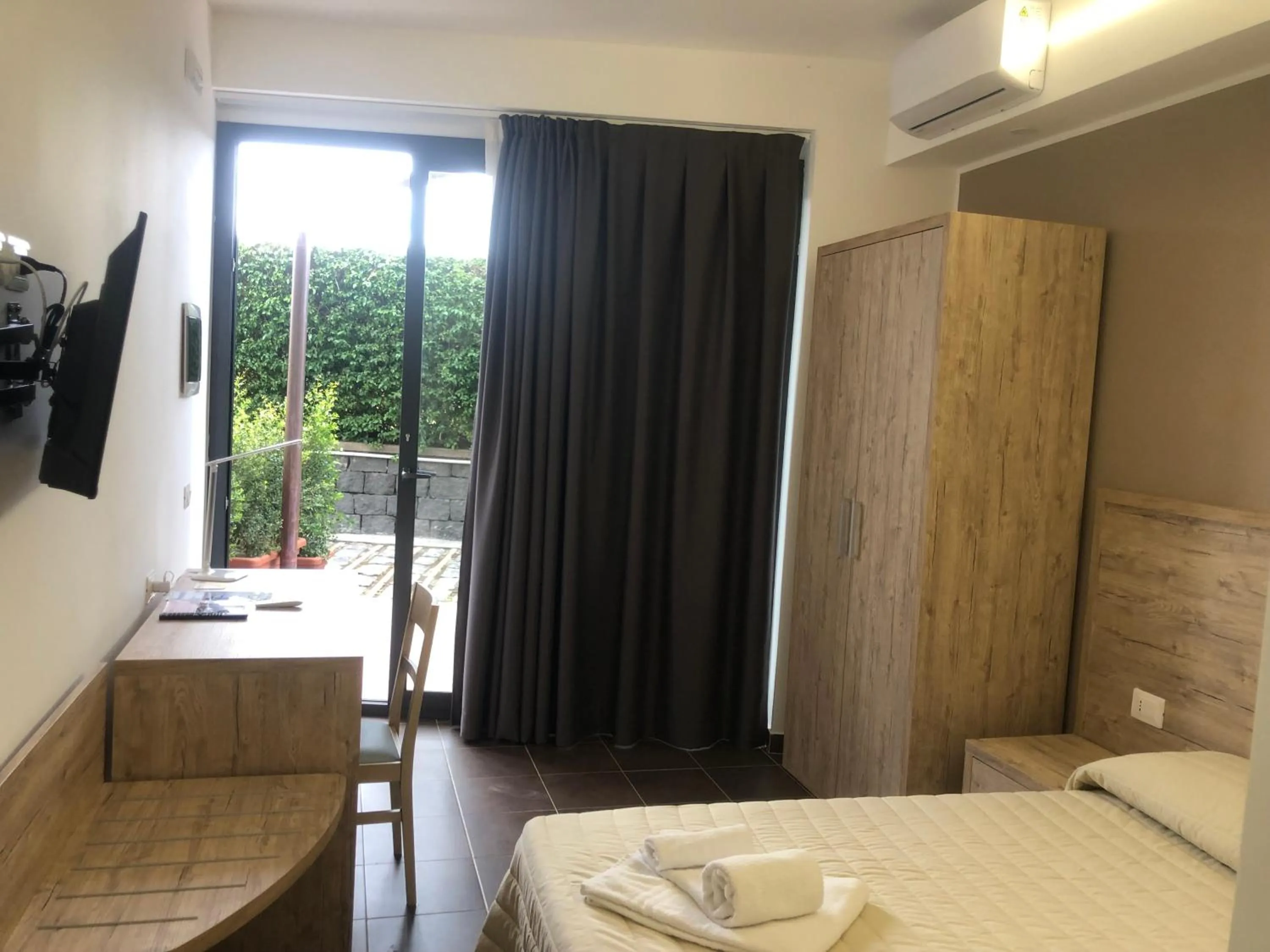 Standard Double or Twin Room with Terrace in Atlantis Palace Hotel