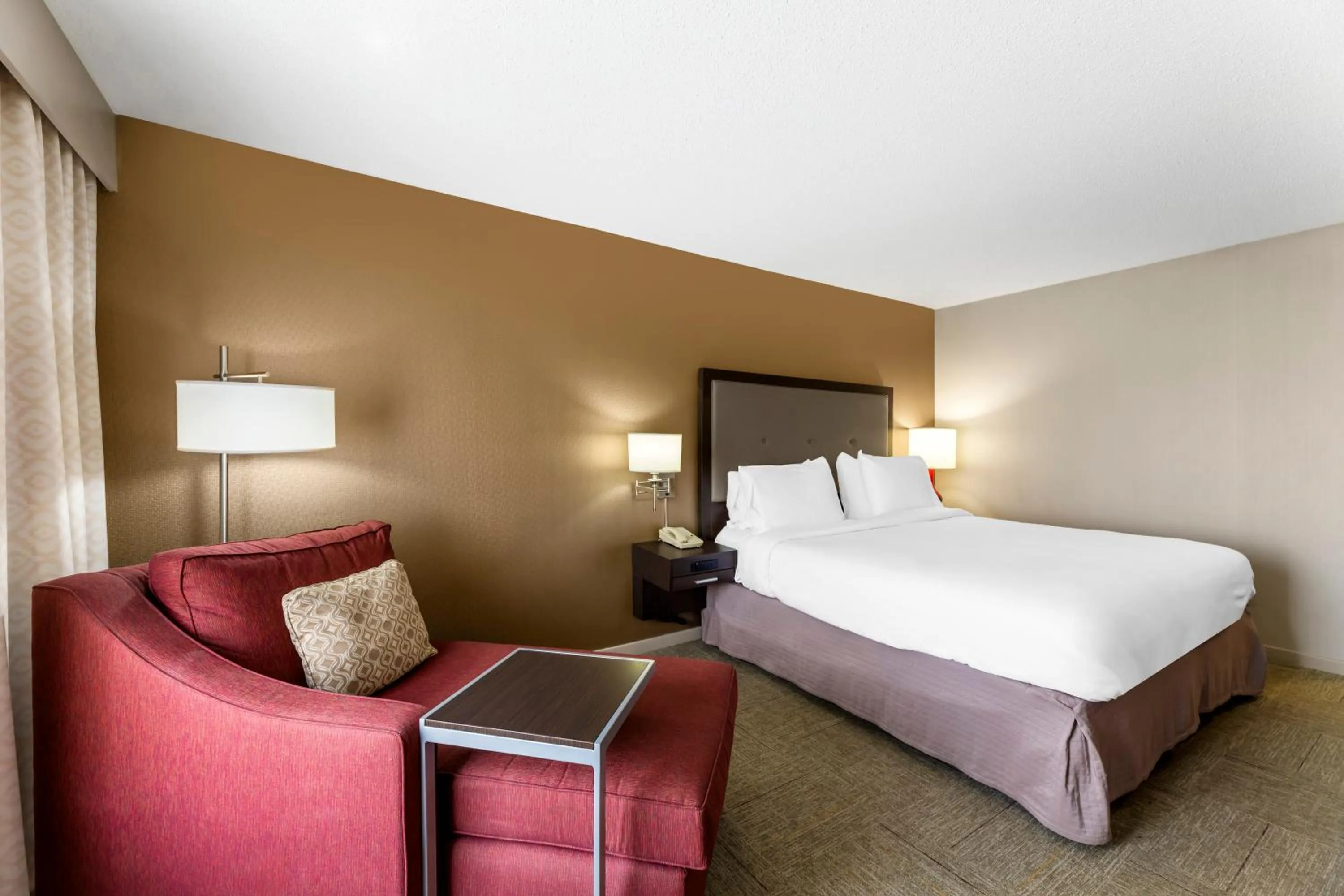 King Room - Non-Smoking in Comfort Inn, Cleveland South - Richfield