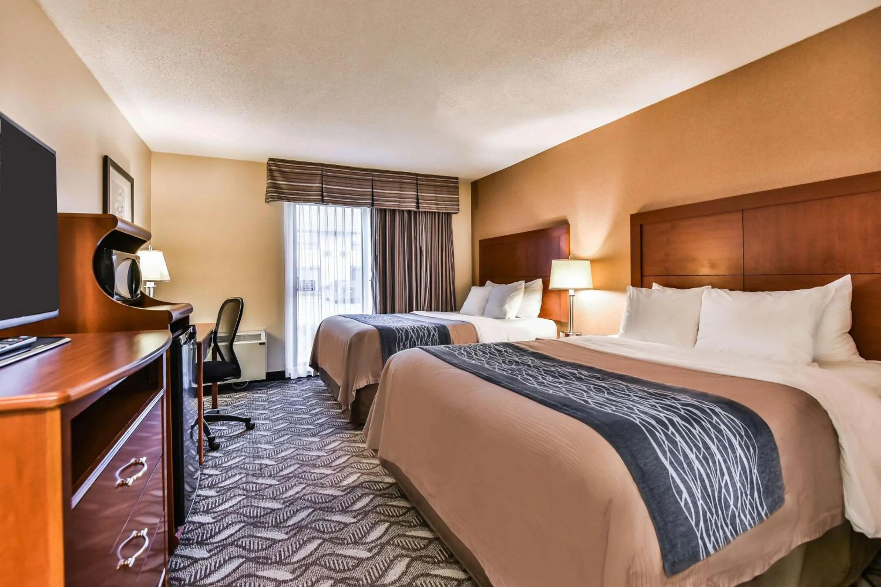 Queen Room with Two Queen Beds - Upper Floor / Not Pet Friendly in Comfort Inn & Suites Ambassador Bridge