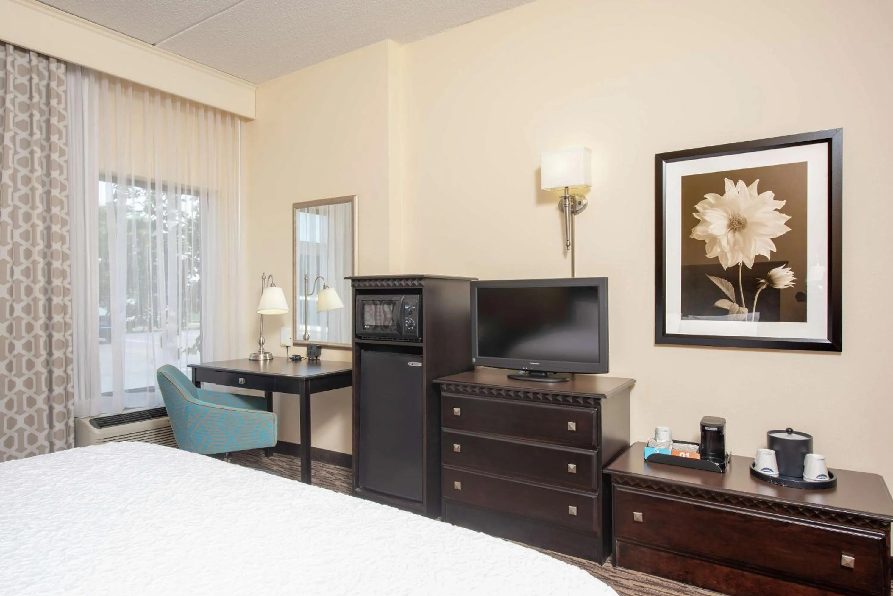 Room with Two Queen Beds - Non-Smoking in Hampton Inn & Suites Cleveland-Airport/Middleburg Heights