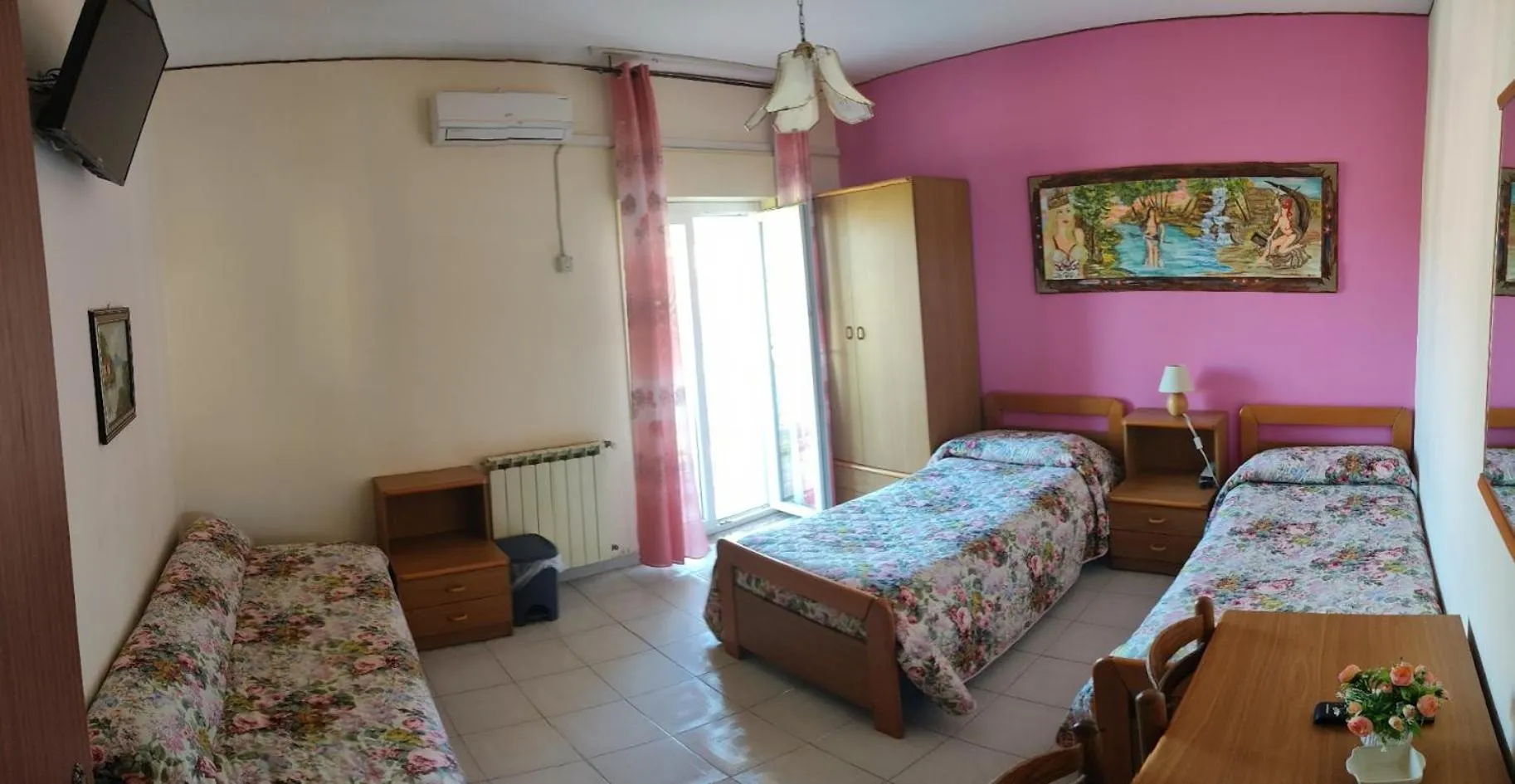 Double or Twin Room with Extra Bed in Hotel Eliseo