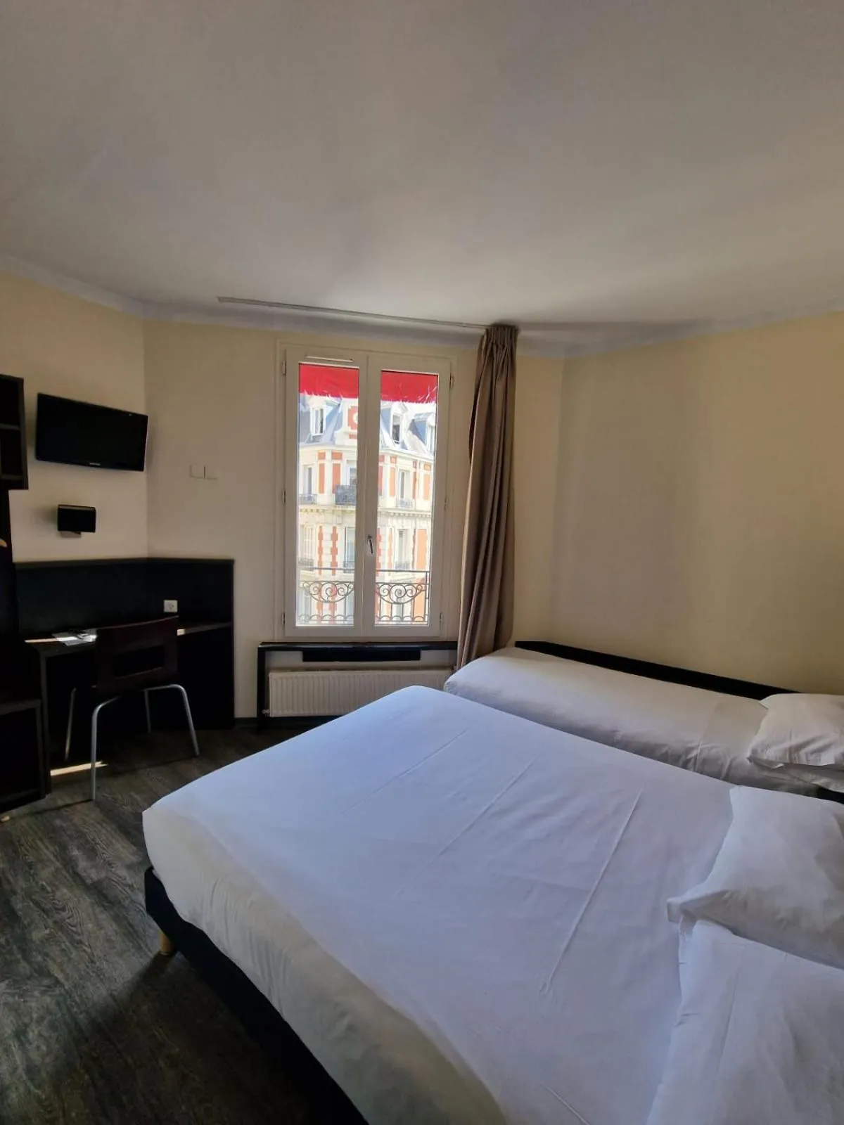 Triple Room in Hôtel D'Anjou