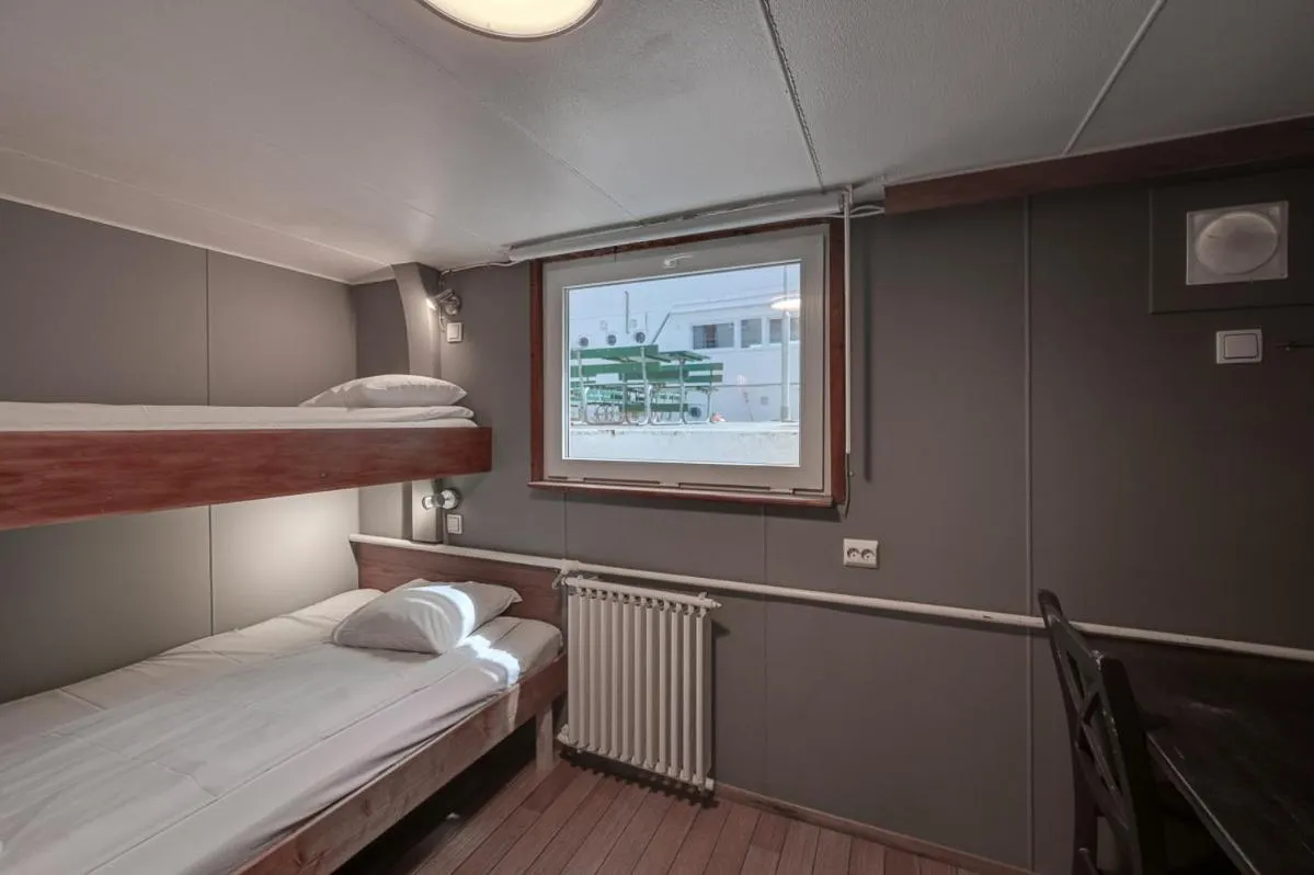 Economy Double Cabin with Shared Bathroom in Rygerfjord Hotel & Hostel