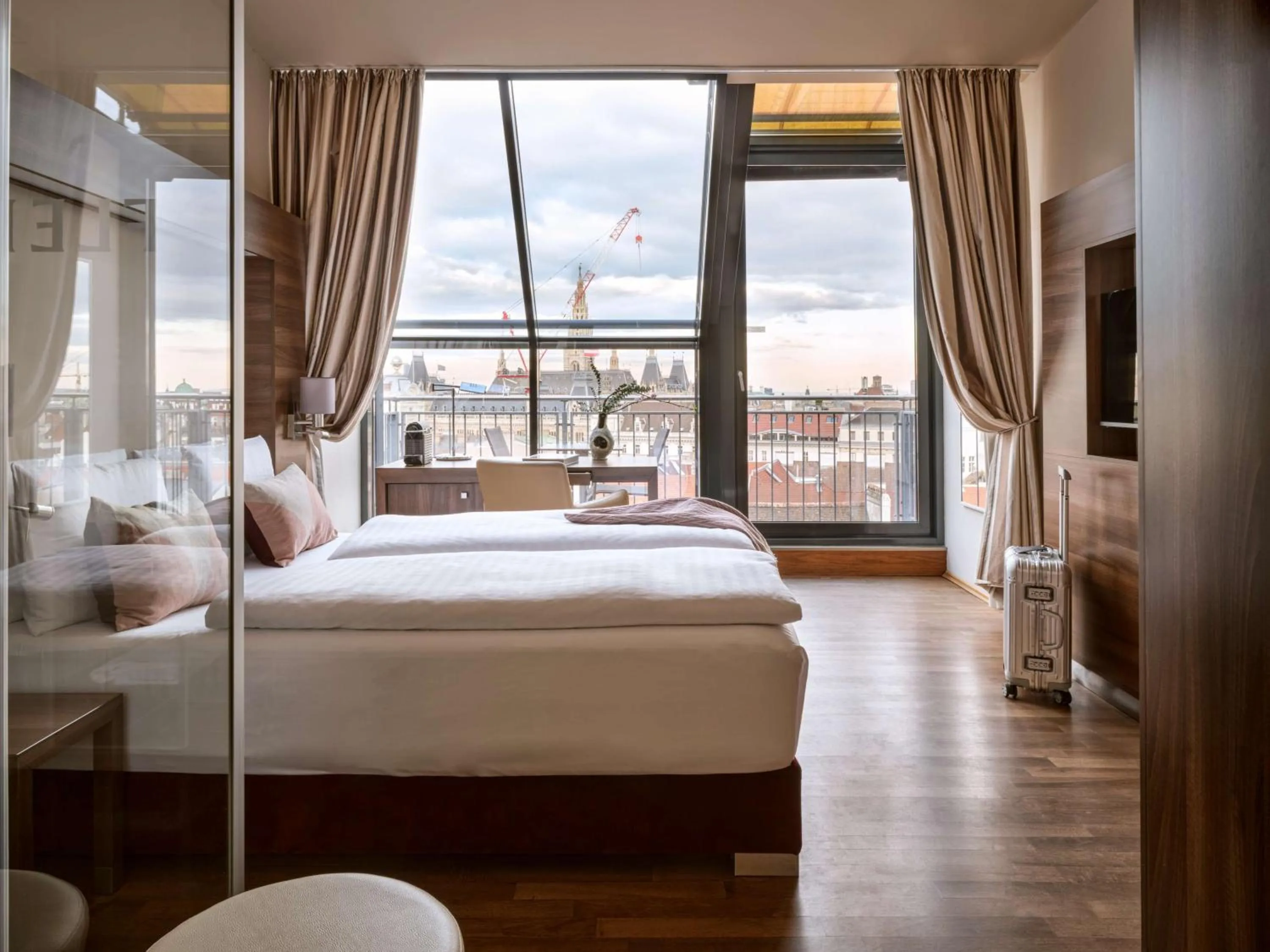 Signature Double Room with City View in Flemings Selection Hotel Wien-City