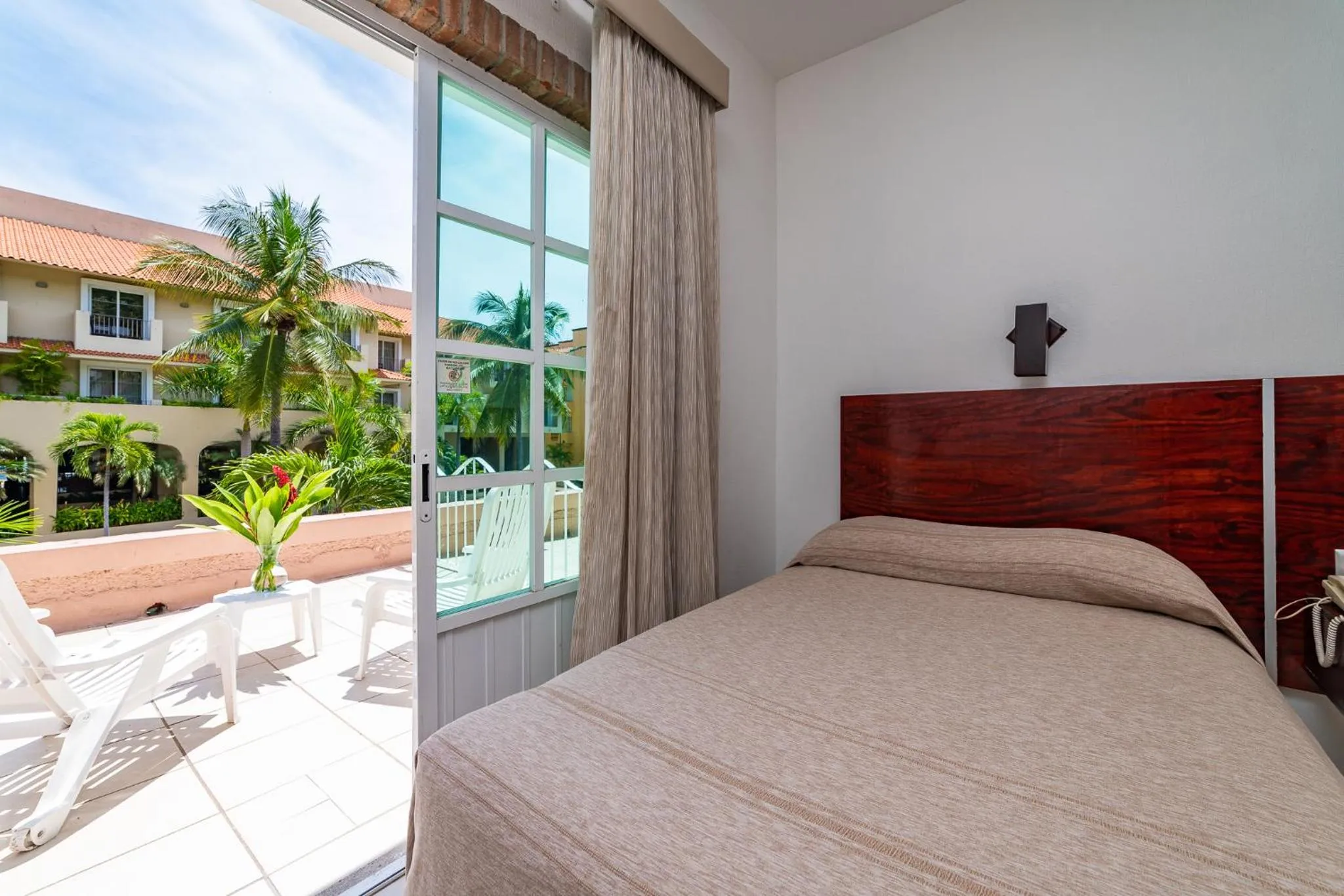 Double Room with Terrace - single occupancy in Hotel Castillo Huatulco & Beach Club