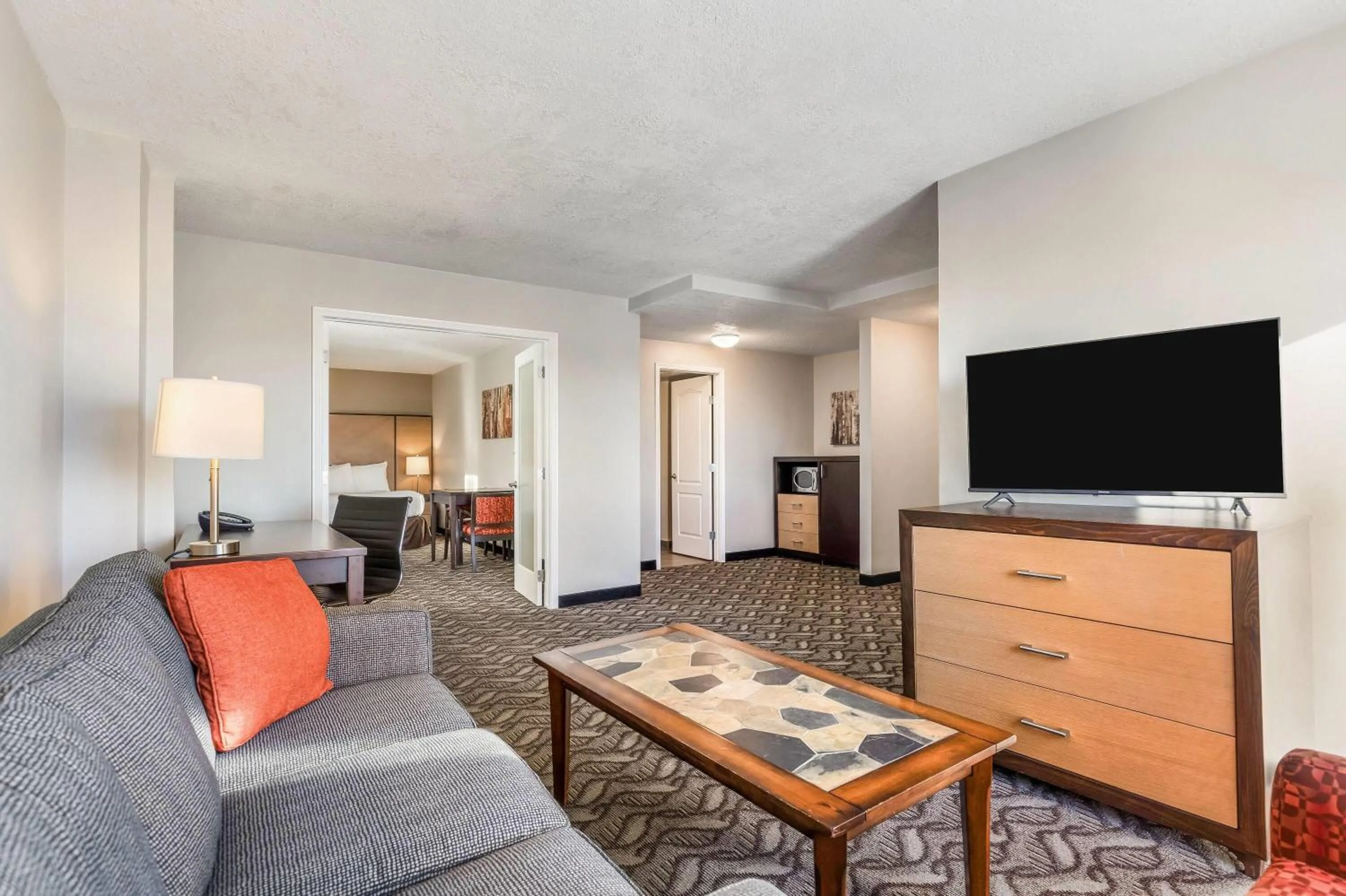 One-Bedroom Suite with One King Bed and Balcony - Non-Smoking in Days Inn by Wyndham Airdrie