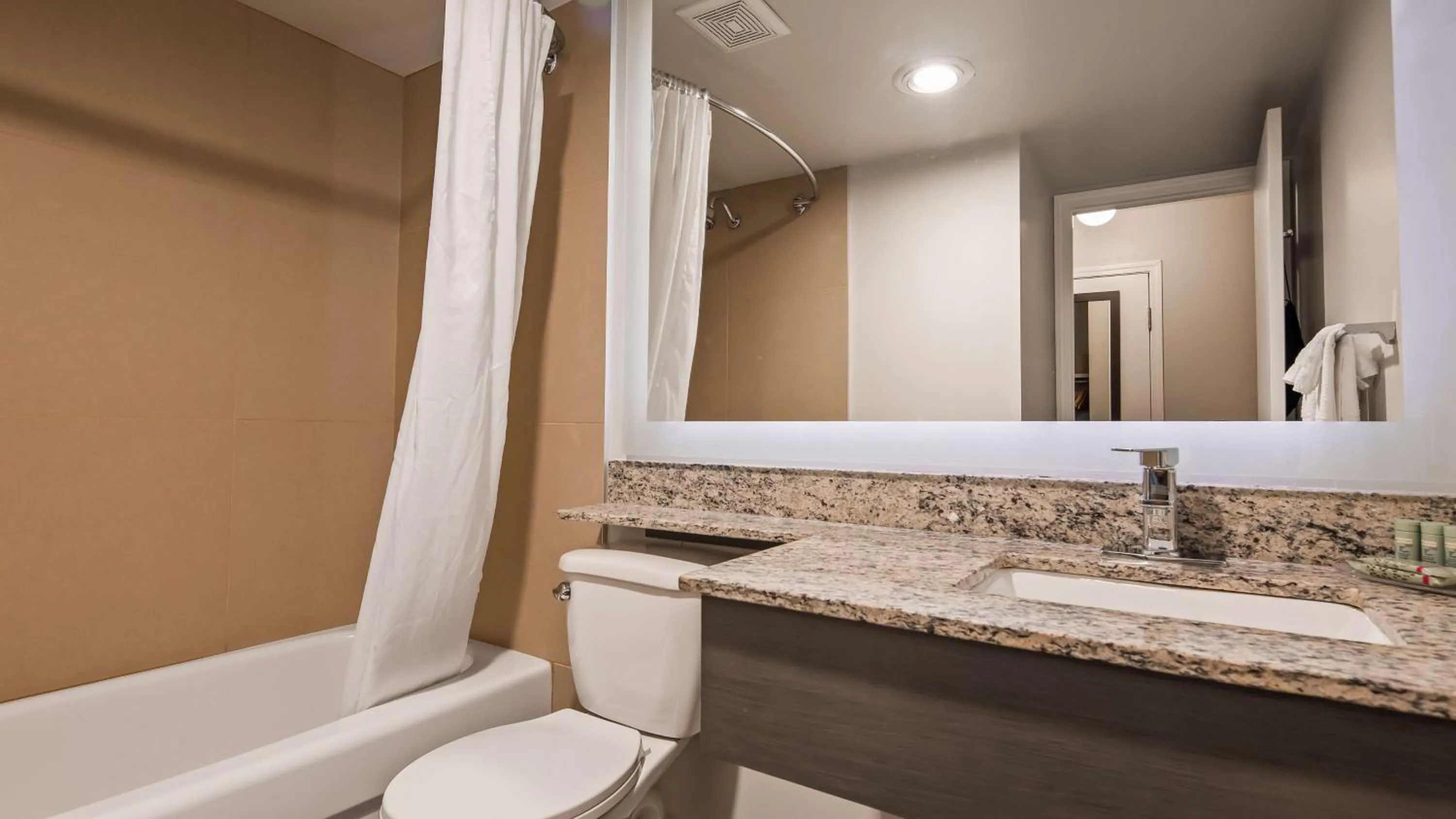 Queen Room in Days Inn by Wyndham Airdrie