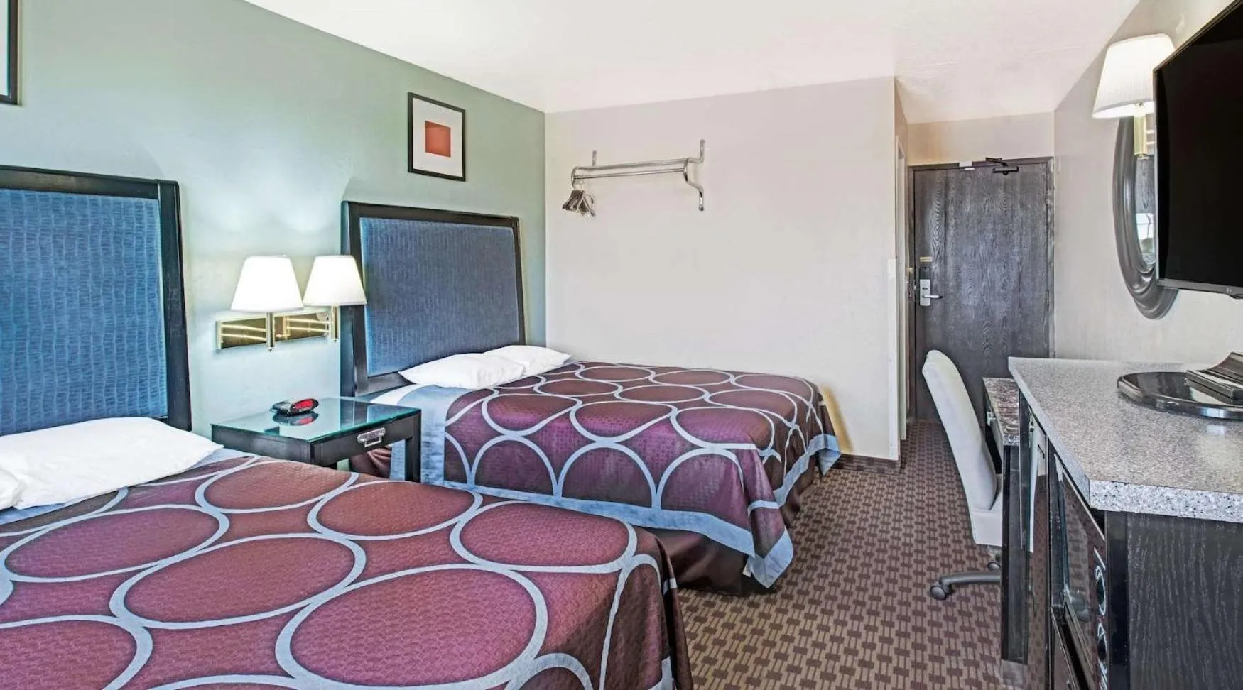 Queen Room with Two Queen Beds - Smoking in Super 8 by Wyndham Sacramento/Florin Rd