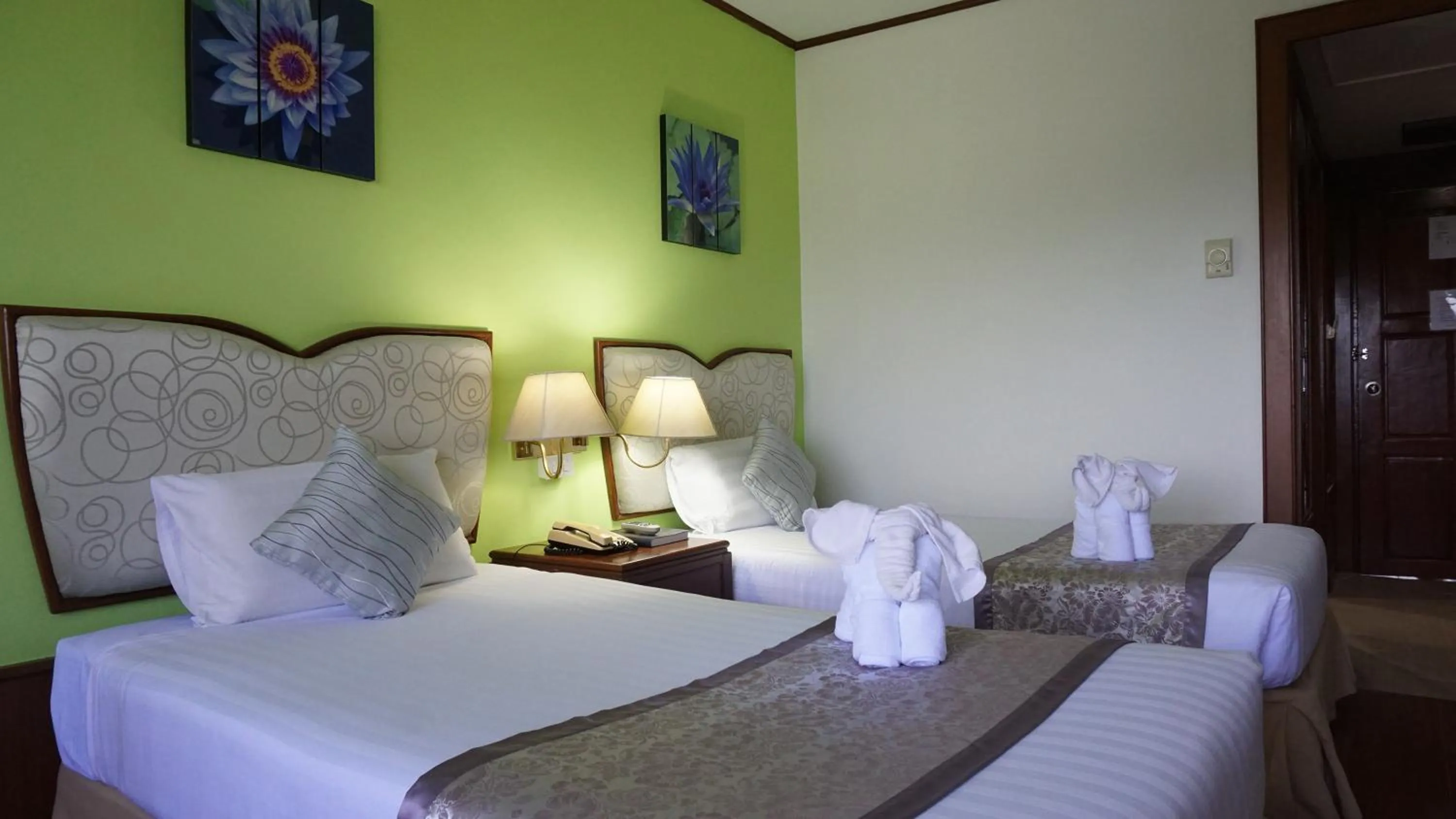 Standard Twin Room in Wattana Park Hotel