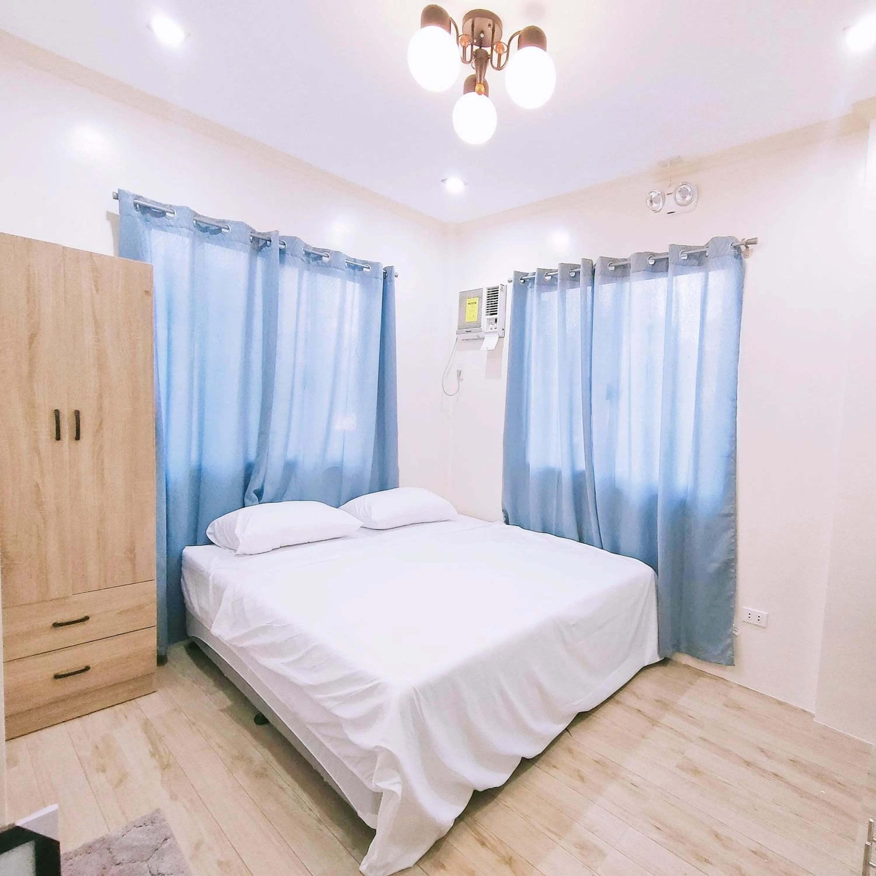 Deluxe Double Studio in Intoy's Place Panglao near Beach