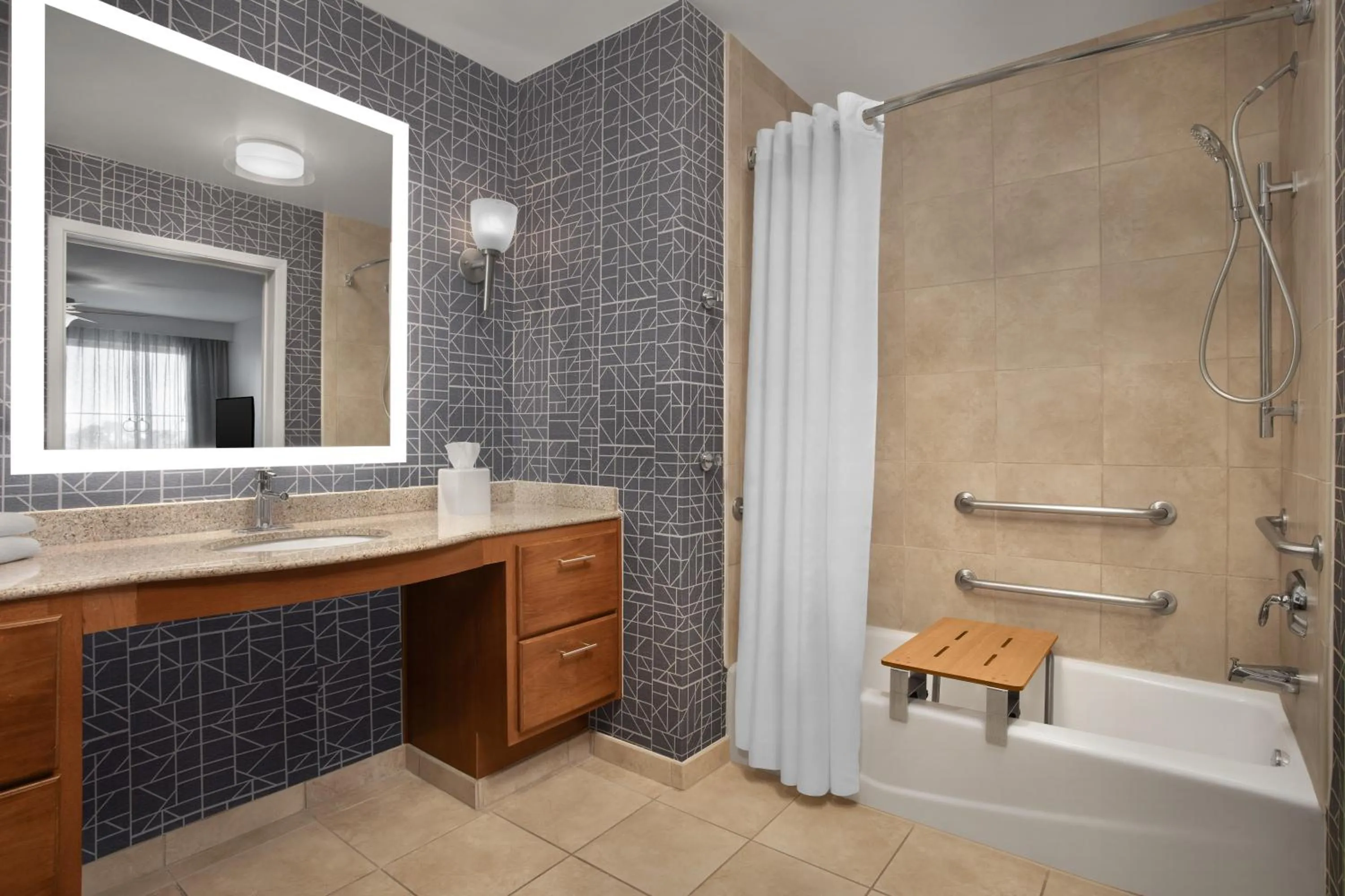 King Suite with Accessible Tub - Mobility and Hearing Access/Non-Smoking in Homewood Suites by Hilton Yuma