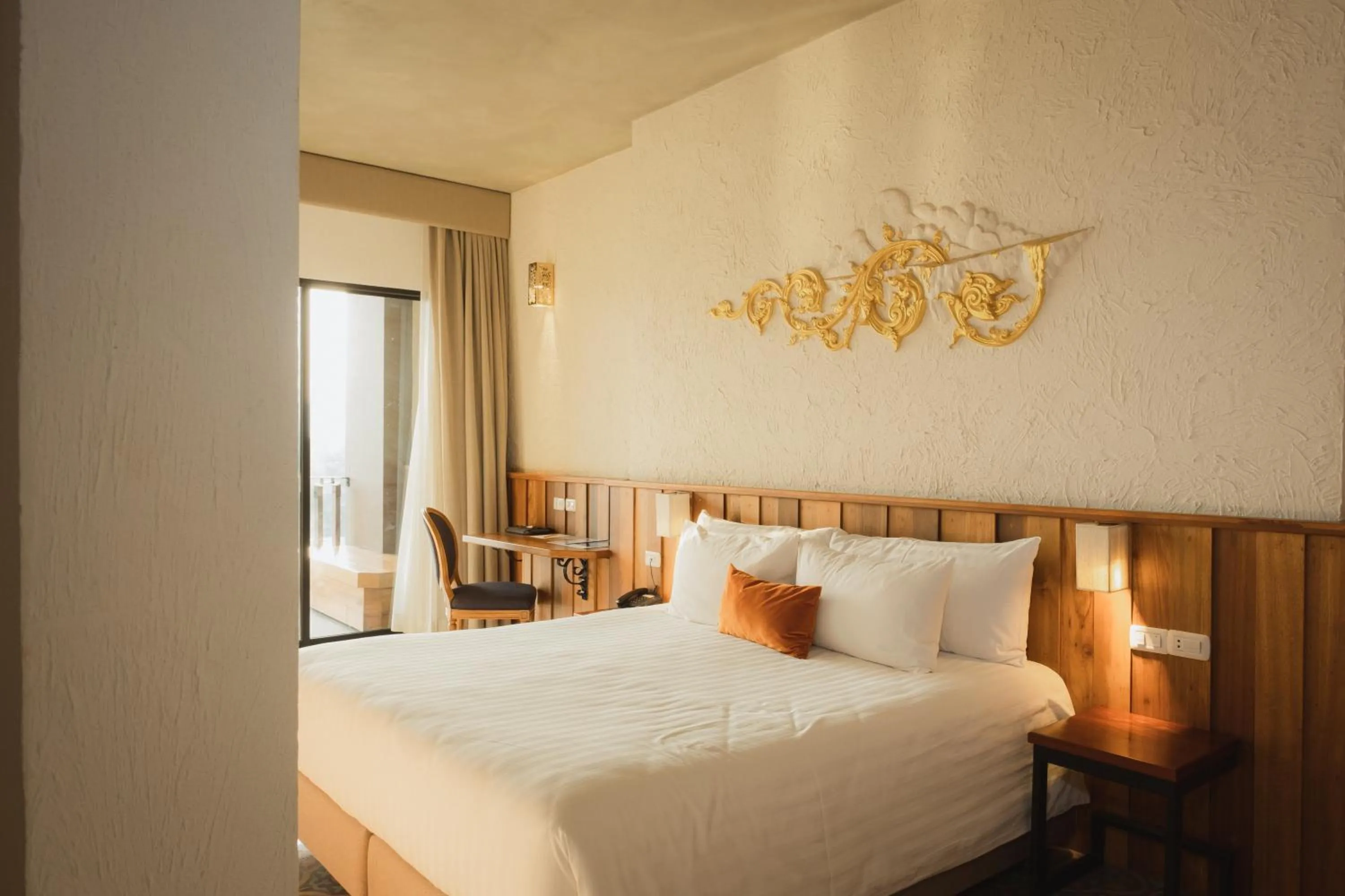 Deluxe Double or Twin Room with Balcony in Natee The Riverfront Hotel Kanchanaburi